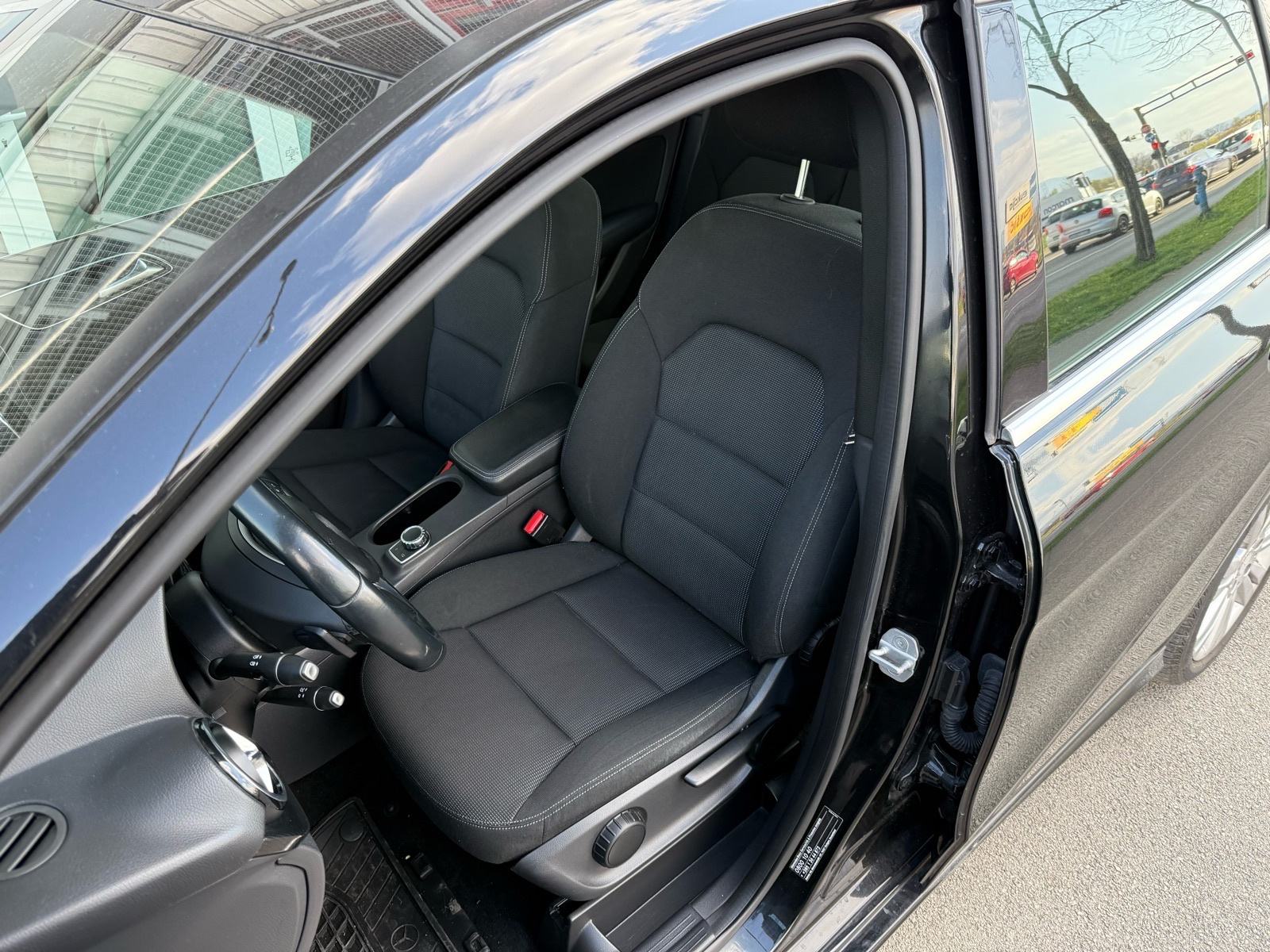 Mercedes B180CDI AUTOMATIK °NIJE UVOZ°PRVI VLASNIK°REG:12/2026°, fotografija 16