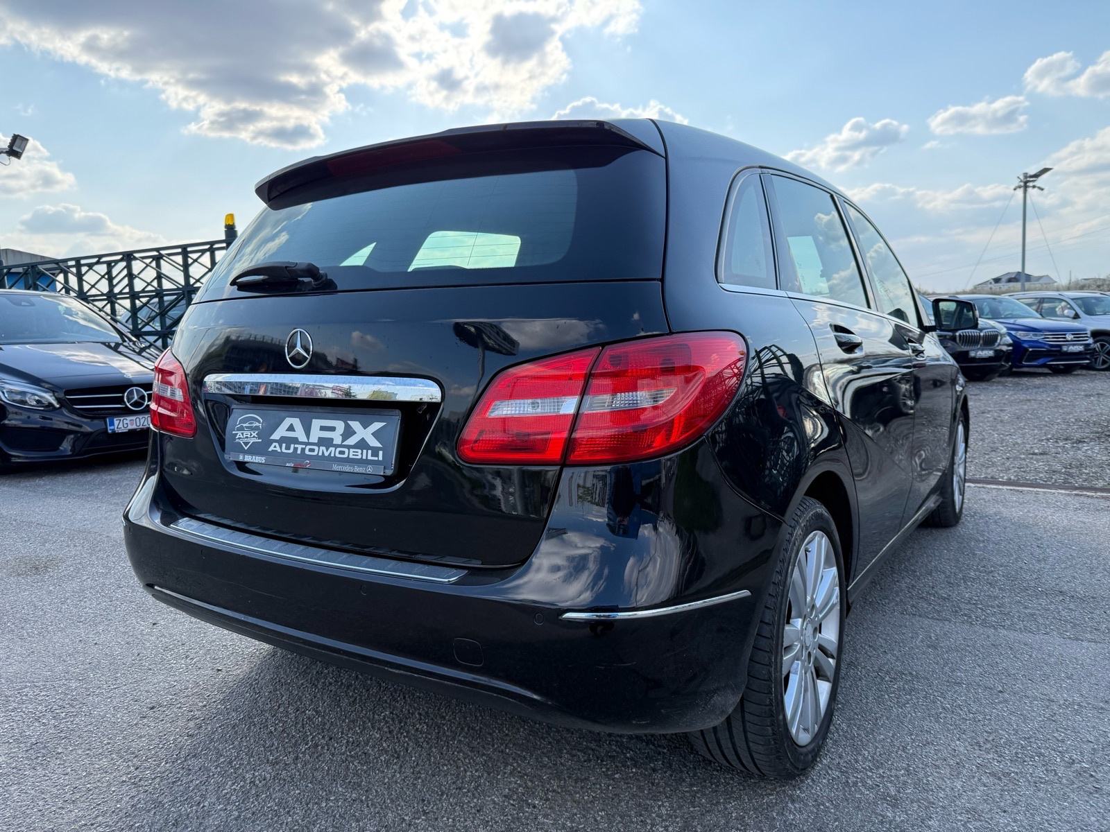Mercedes B180CDI AUTOMATIK °NIJE UVOZ°PRVI VLASNIK°REG:12/2026°, fotografija 6