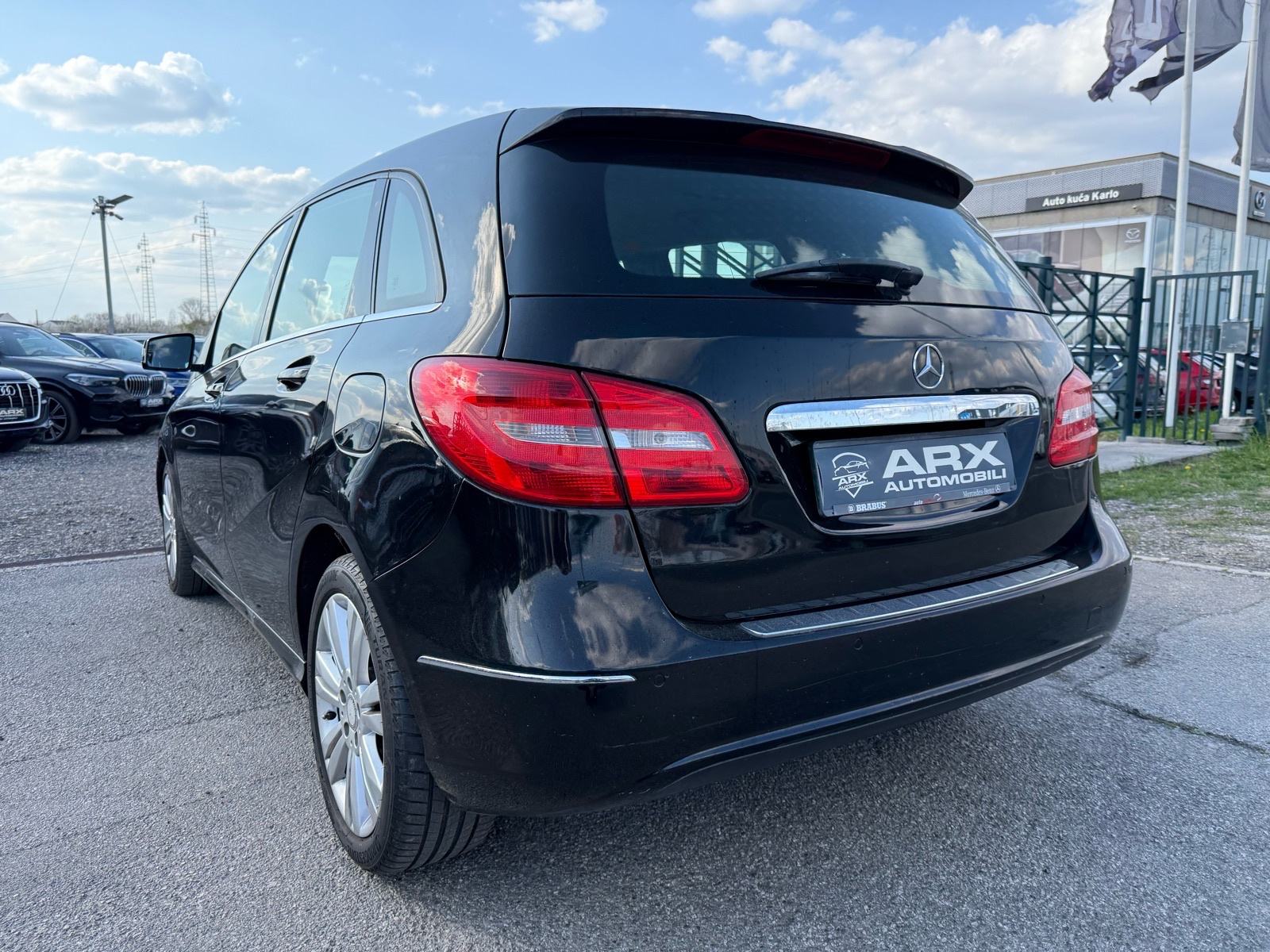Mercedes B180CDI AUTOMATIK °NIJE UVOZ°PRVI VLASNIK°REG:12/2026°, fotografija 8
