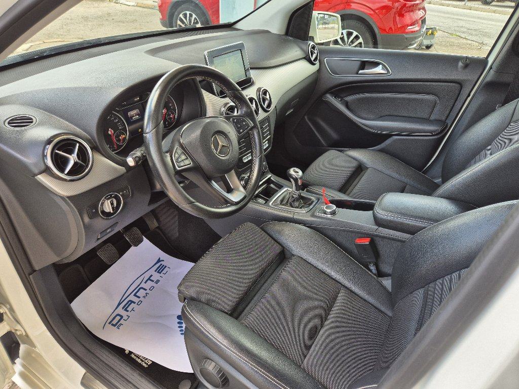 Mercedes B200 CDI SPORT, NAVIGACIJA, KAMERA, PDC, POLUKOŽA, SERVISNA, fotografija 11