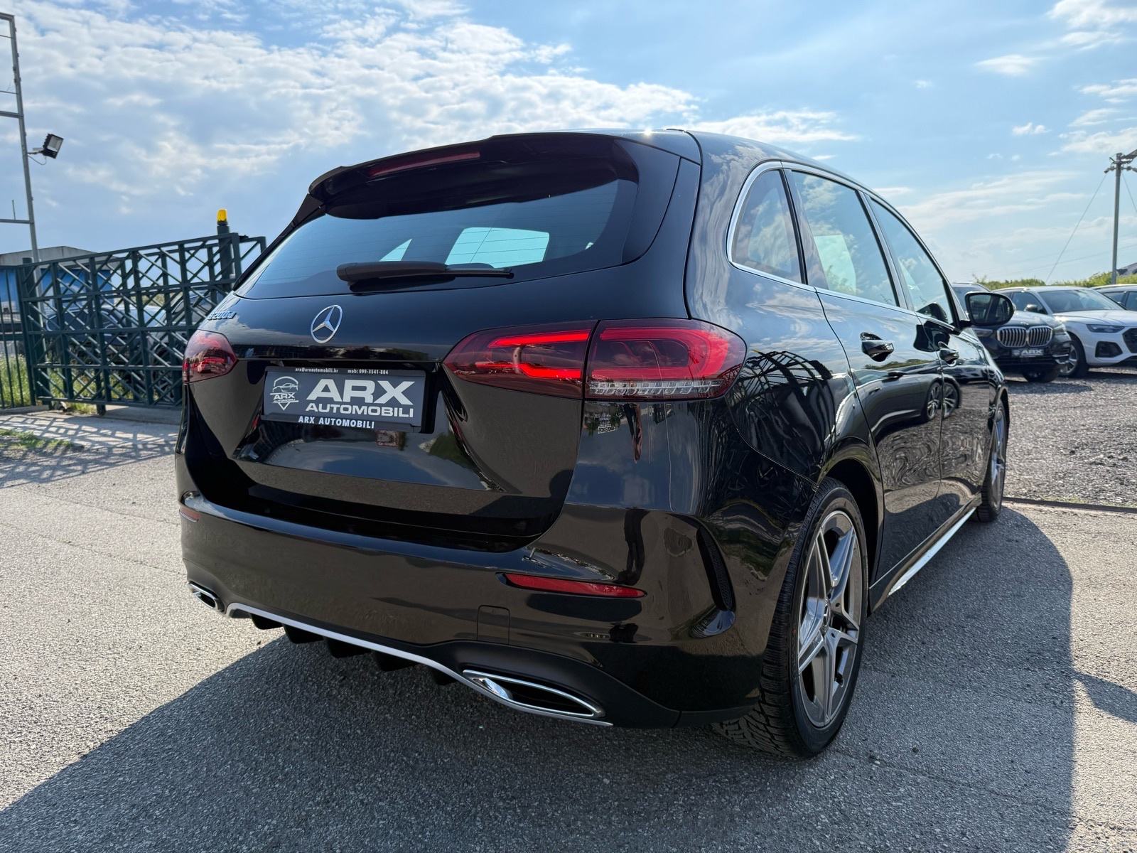 Mercedes B200d AUTOMATIK AMG °NAVI°JAMSTVO 12MJ°LEASING BEZ UČEŠĆA°, fotografija 6