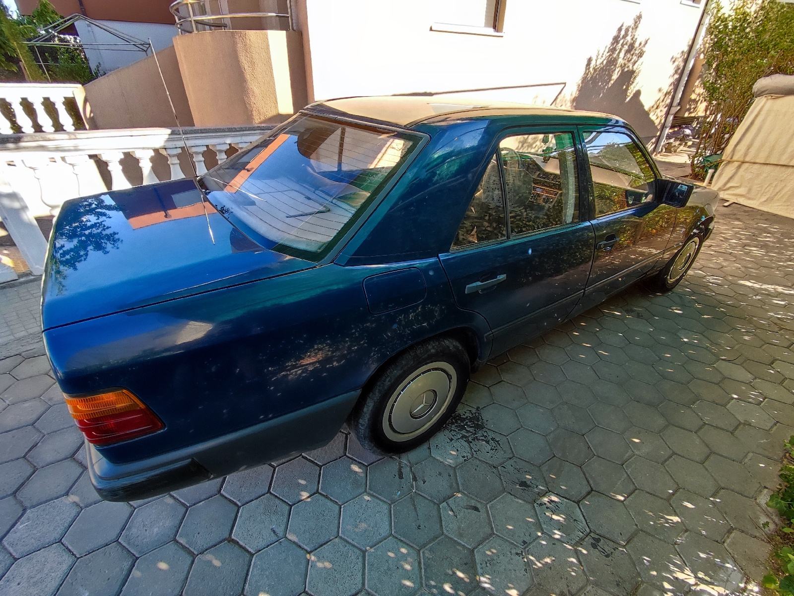 Mercedes-Benz w124 200 D, fotografija 6