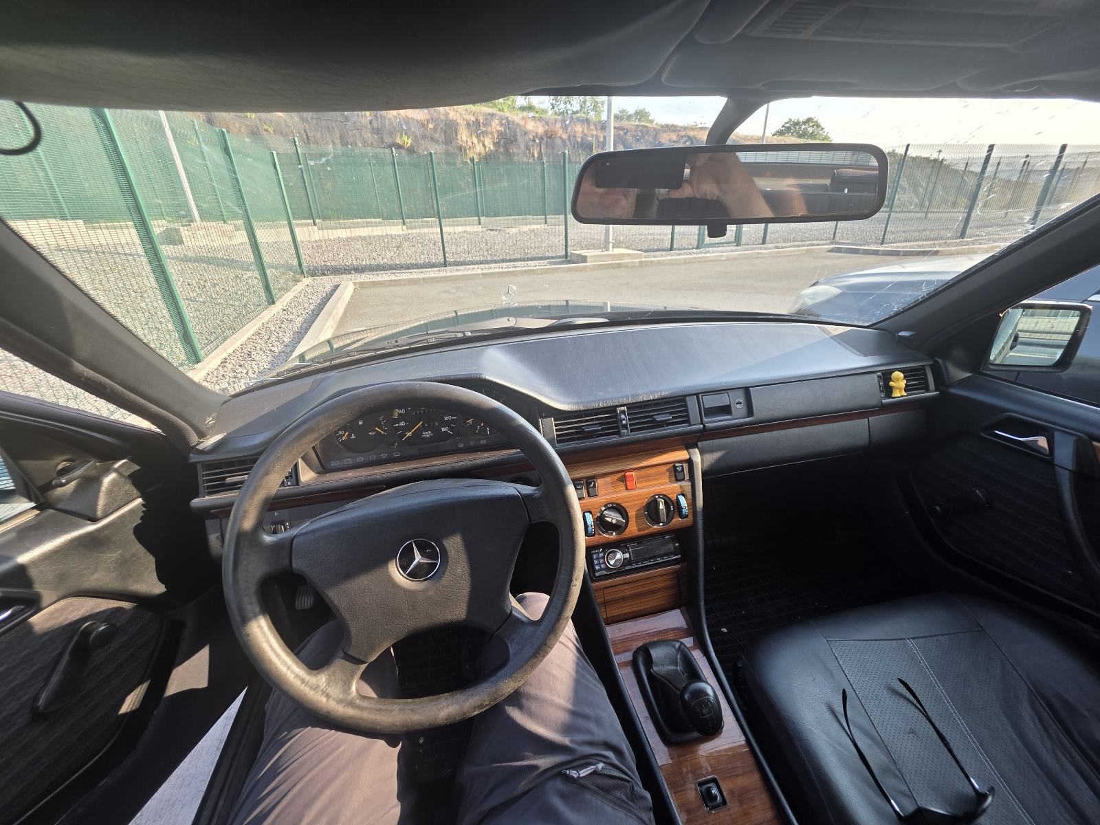 Mercedes-Benz 124 200 D, fotografija 10