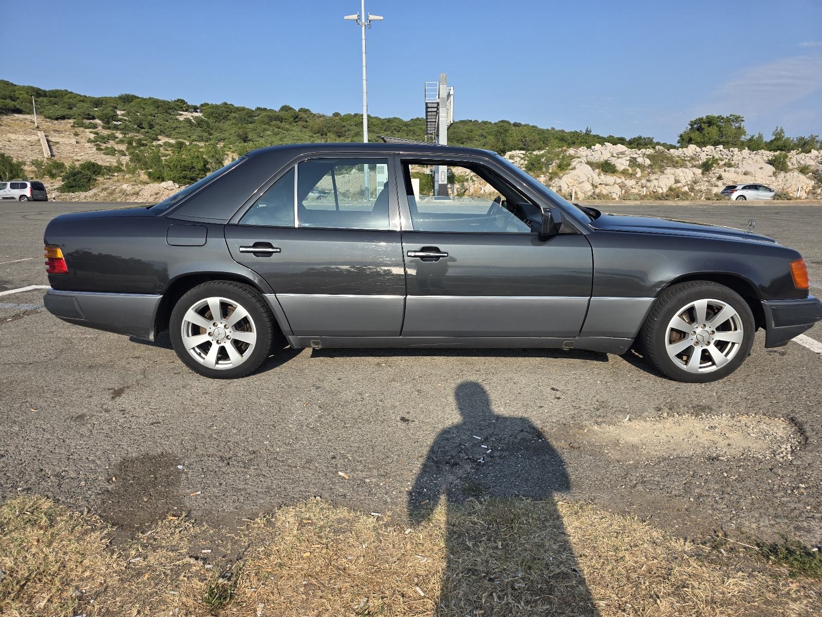 Mercedes-Benz 124 200 D, fotografija 4