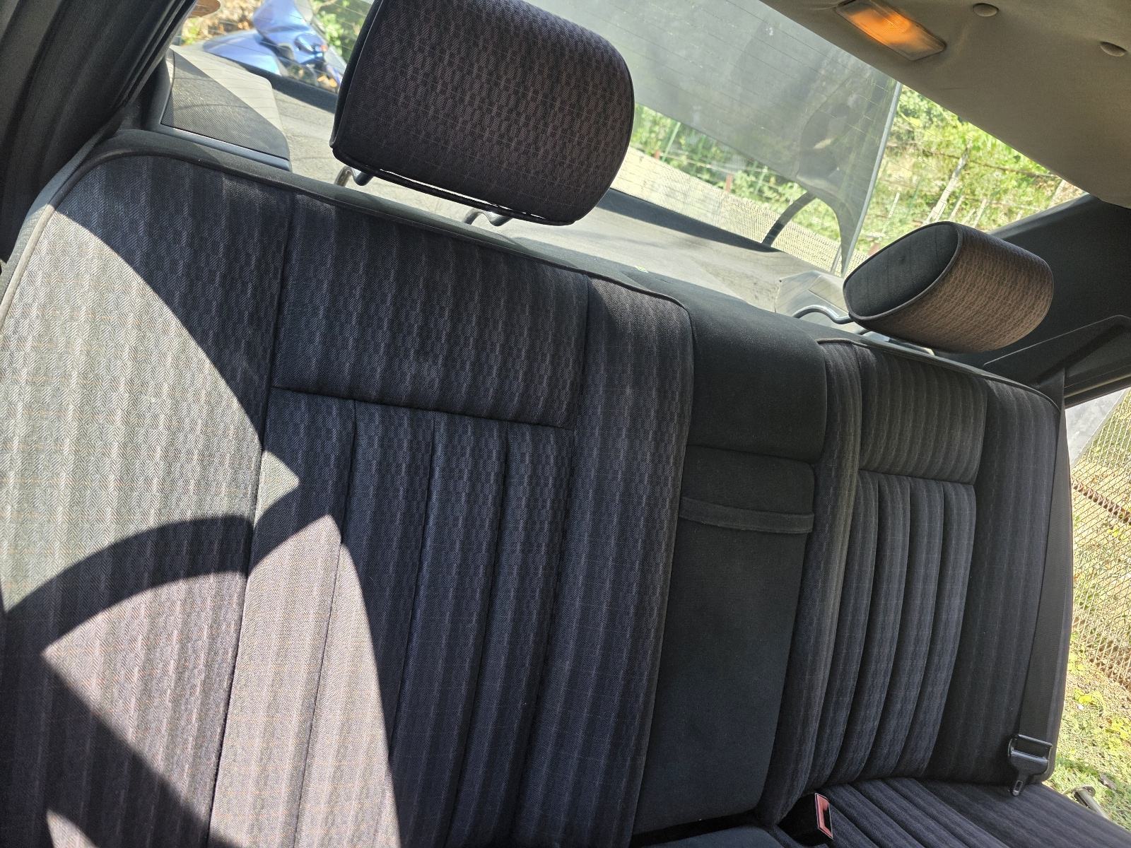 Mercedes-Benz 124 200 D, fotografija 14