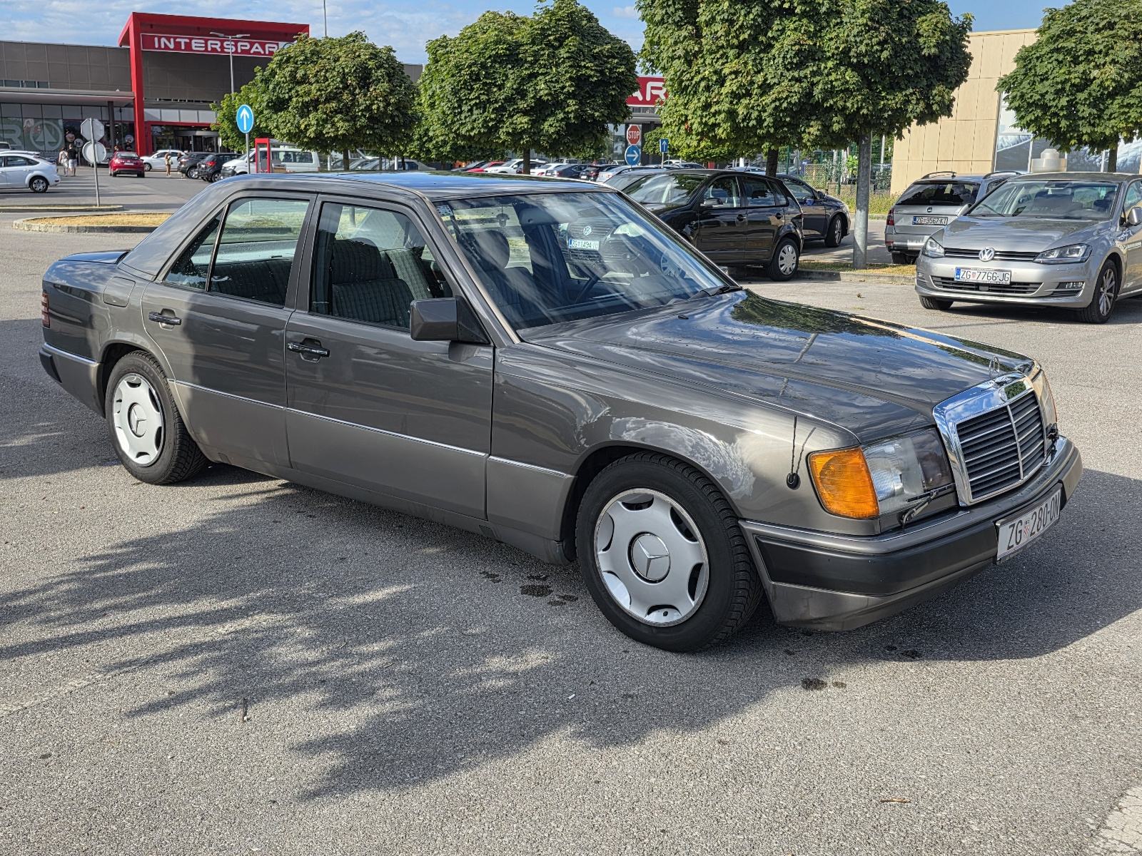 Mercedes-Benz 124 200D, fotografija 3