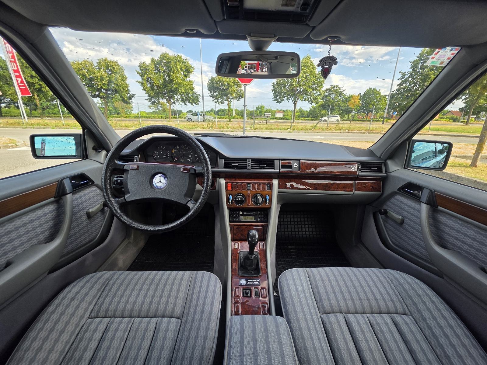Mercedes-Benz 124 200D, fotografija 8