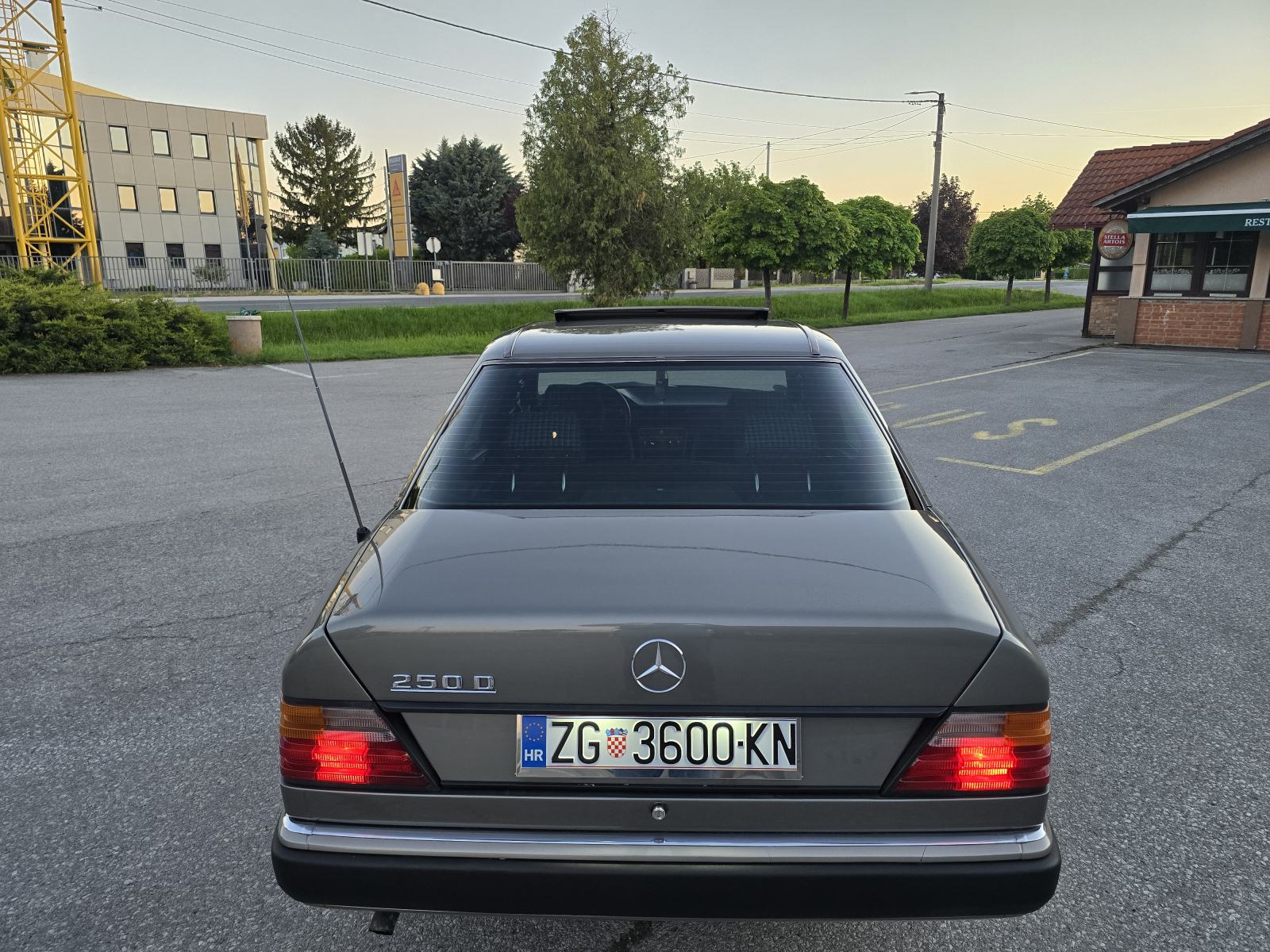 Mercedes-Benz 124 250 D Servo,Alu-Felge,El.Siber,Kao Nov Kredit-Zamj, pogled izvana - slika 5