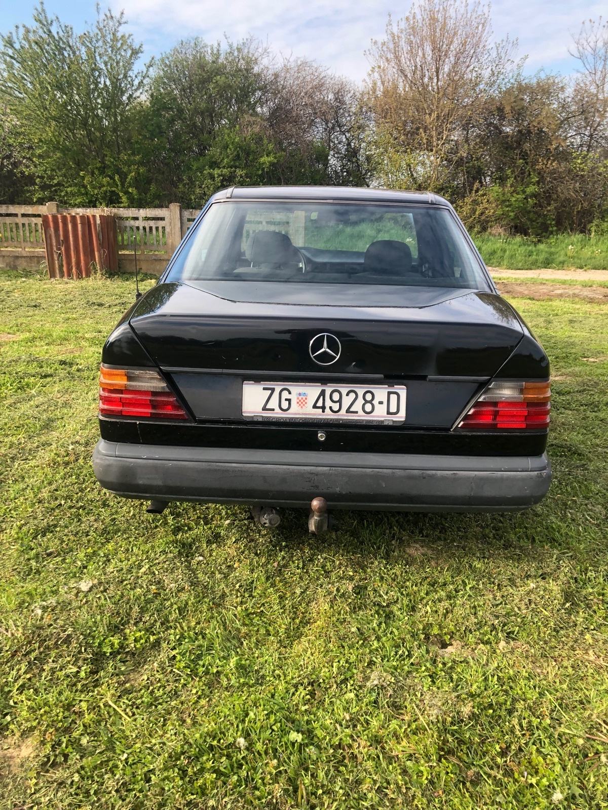 Mercedes-Benz 124 250 D, fotografija 4