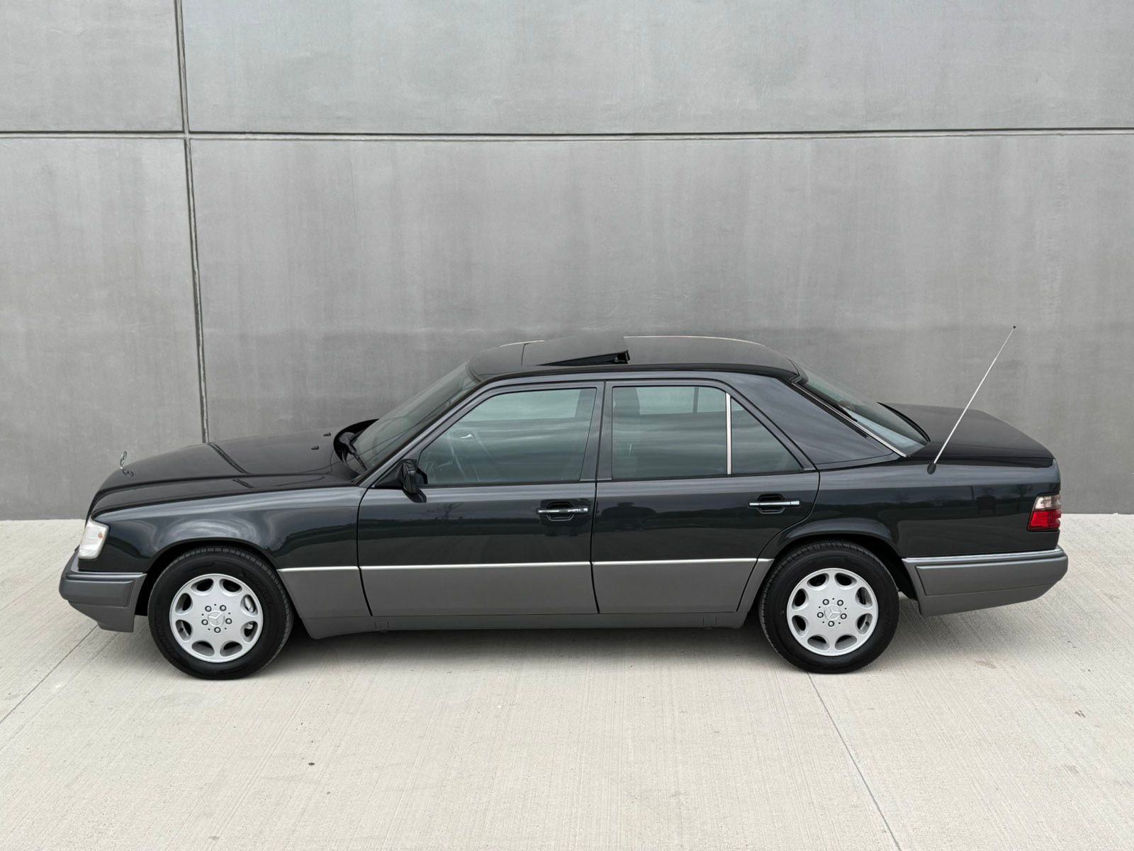 Mercedes-Benz 124 E200 M111 automatik, fotografija 2