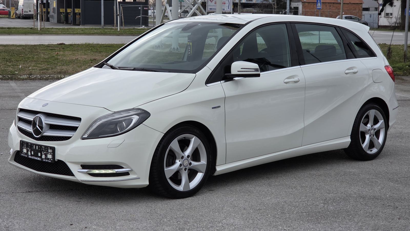 Mercedes-Benz 180 180CDI SPORT 206TKM XENON LED NAVI KAMERA NA IME KUP, pogled izvana - slika 3