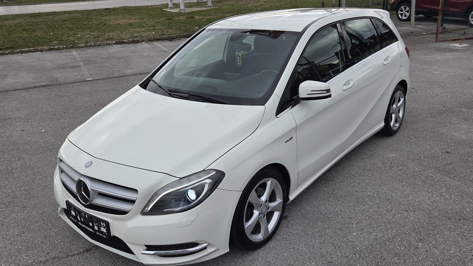 Mercedes-Benz 180 180CDI SPORT 206TKM XENON LED NAVI KAMERA NA IME KUP, fotografija 15