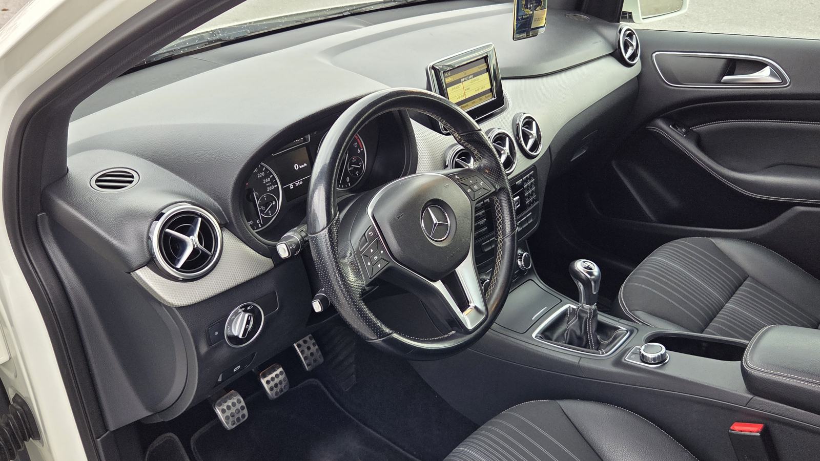 Mercedes-Benz 180 180CDI SPORT 206TKM XENON LED NAVI KAMERA NA IME KUP, fotografija 19
