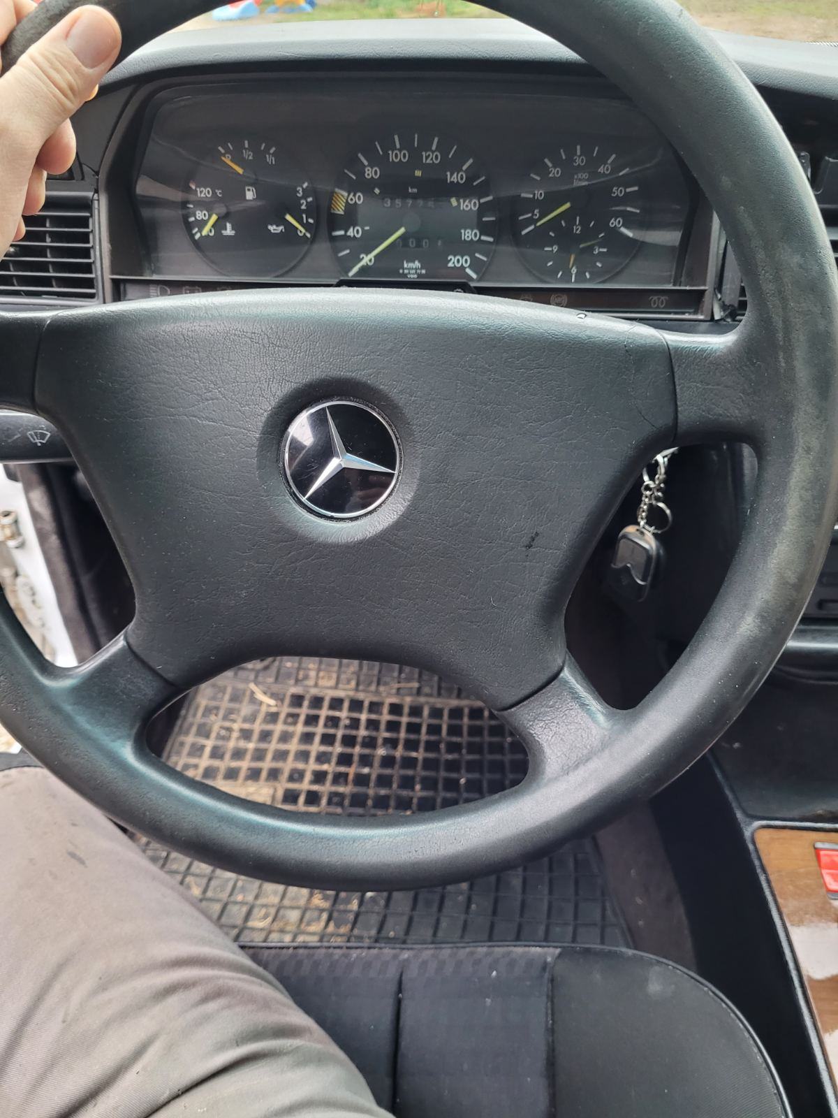 Mercedes-Benz 190 D 2,5, fotografija 8