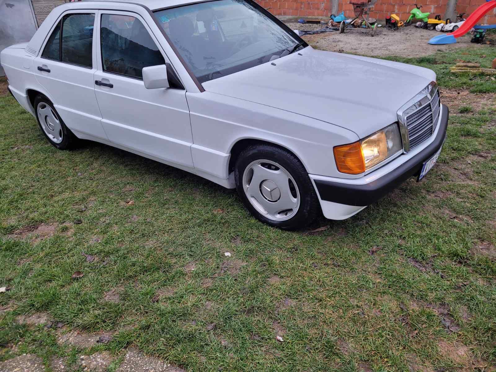 Mercedes-Benz 190 D 2,5, fotografija 12