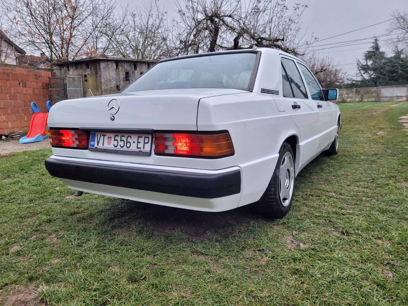 Mercedes-Benz 190 D 2,5, fotografija 18
