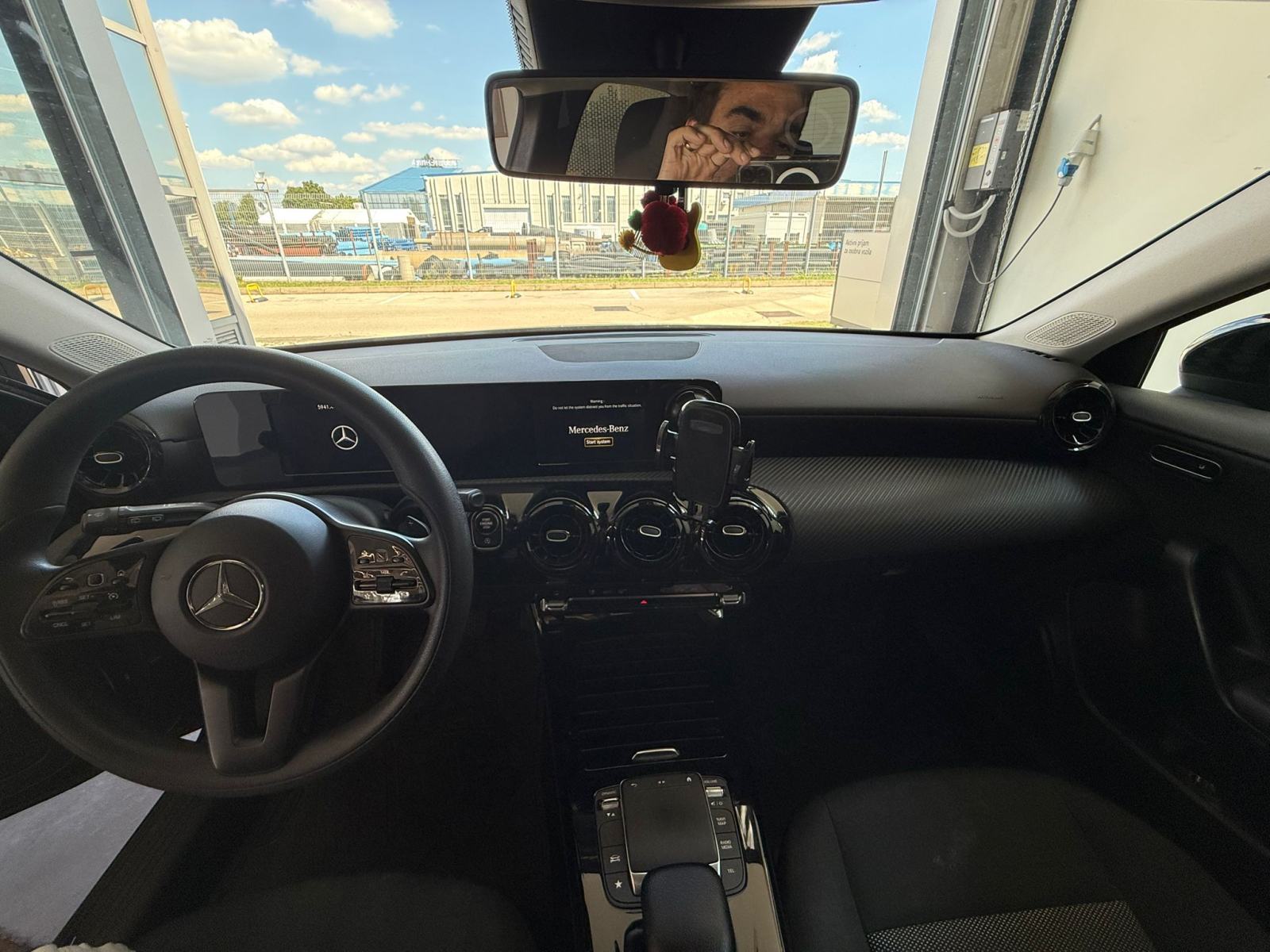 Mercedes-Benz A 180 d - Crni biser sa samo 4 godine starosti, Euro 6,, fotografija 8