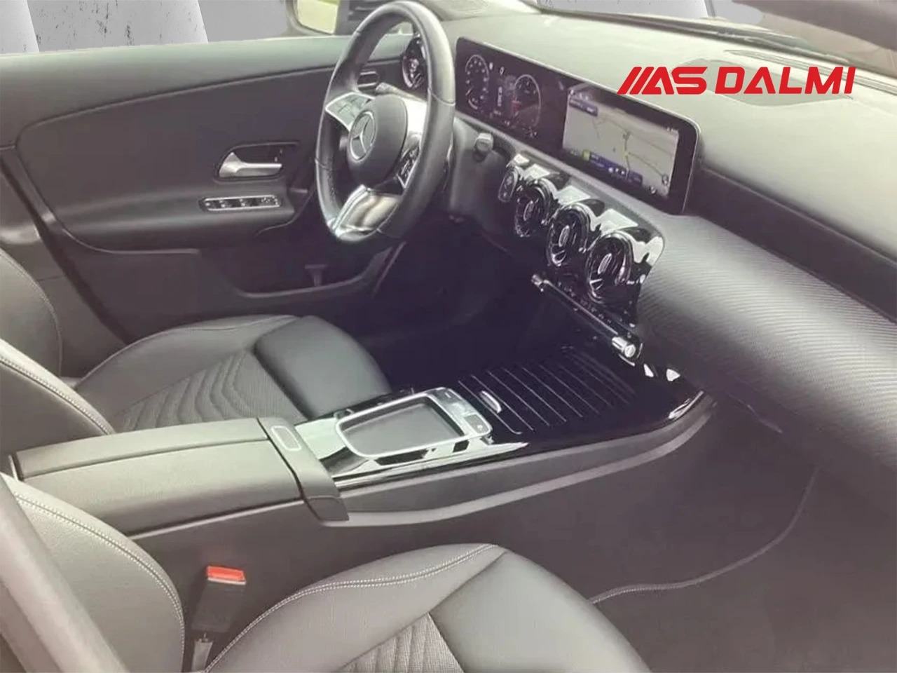 Mercedes-Benz A 180d 2.0 Limuzina 8G FULL-LED VIRTUAL COCKPIT FACELIFT, fotografija 11