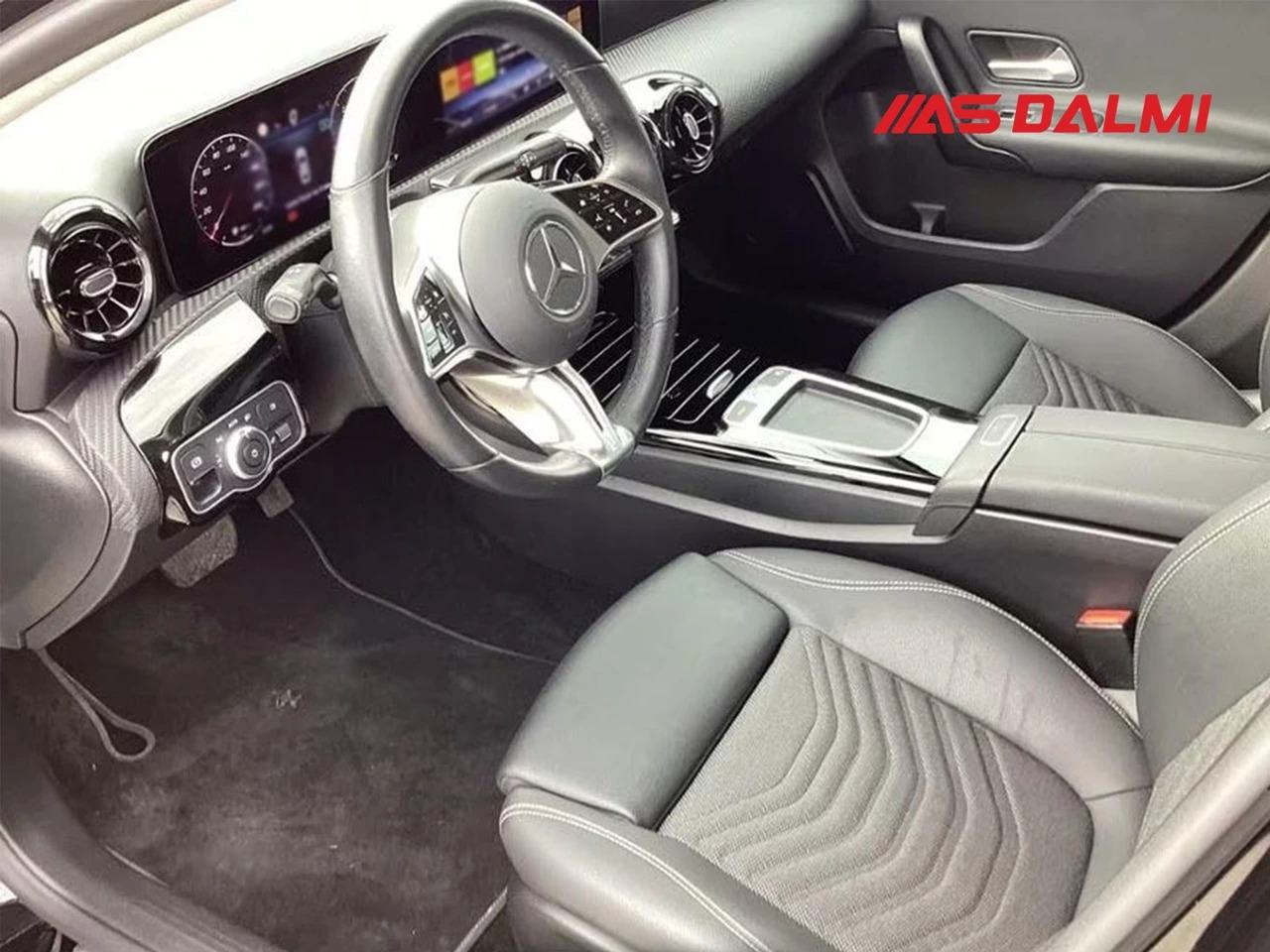 Mercedes-Benz A 180d 2.0 Limuzina 8G FULL-LED VIRTUAL COCKPIT FACELIFT, fotografija 9