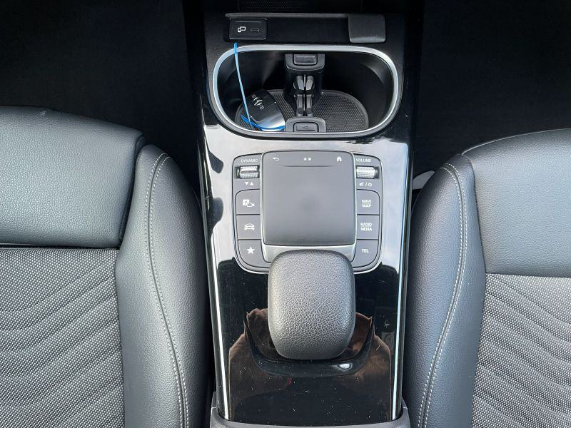 Mercedes-Benz A 180d * AMG ADVENCE LINE*ACC TEMPOMAT*ILS*ALU*, fotografija 18