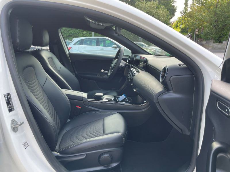 Mercedes-Benz A 180d * AMG ADVENCE LINE*ACC TEMPOMAT*ILS*ALU*, fotografija 10