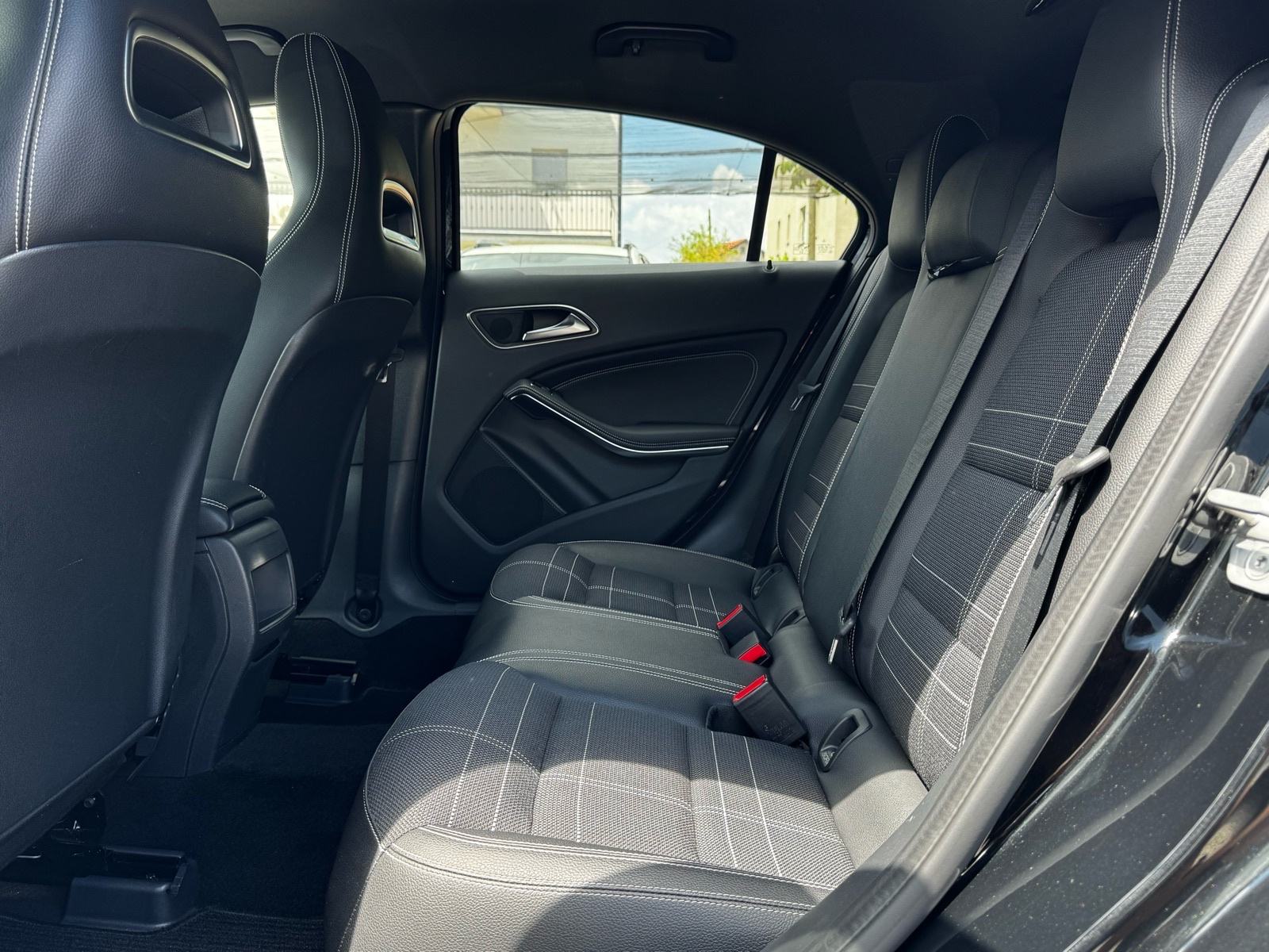 Mercedes Benz A 200 d / 2143cm / XENON / NAVI / URBAN / ALU / PDC /, fotografija 12