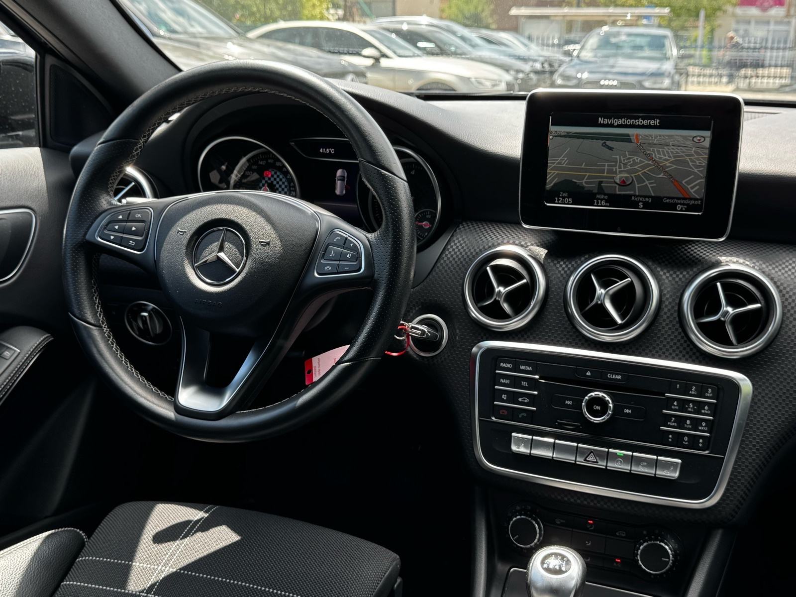 Mercedes Benz A 200 d / 2143cm / XENON / NAVI / URBAN / ALU / PDC /, fotografija 13