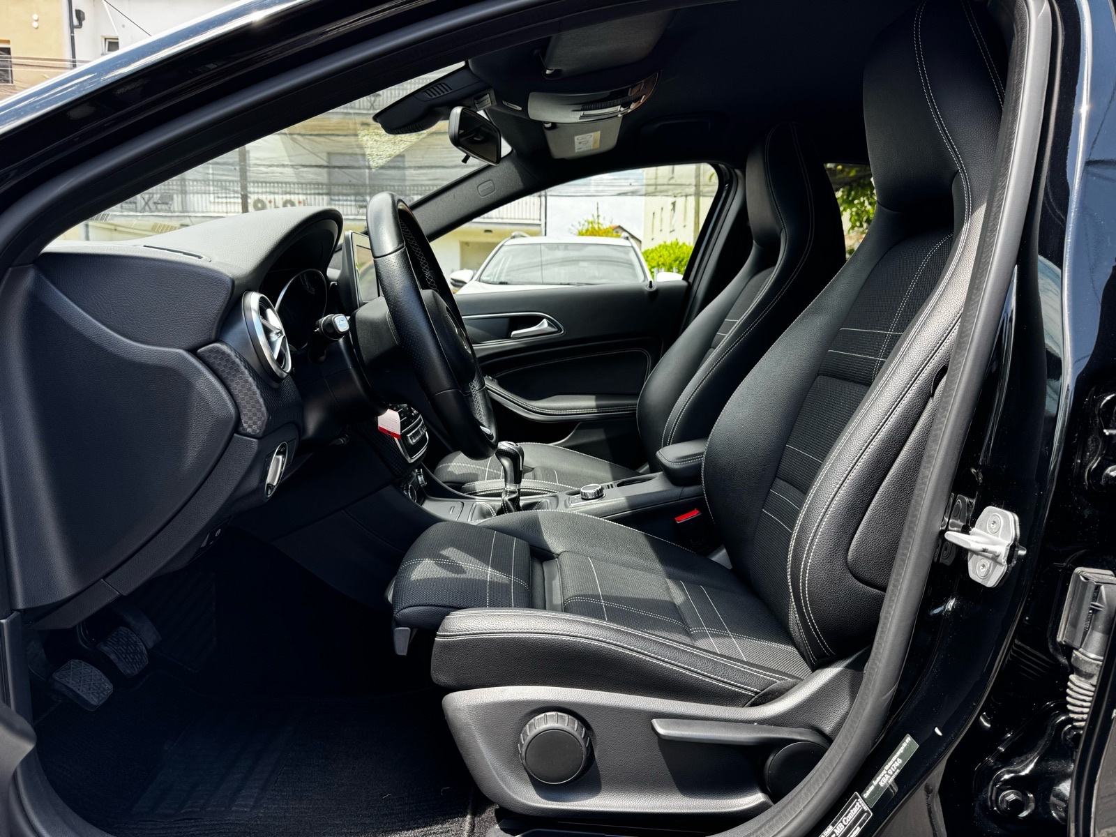 Mercedes Benz A 200 d / 2143cm / XENON / NAVI / URBAN / ALU / PDC /, fotografija 14