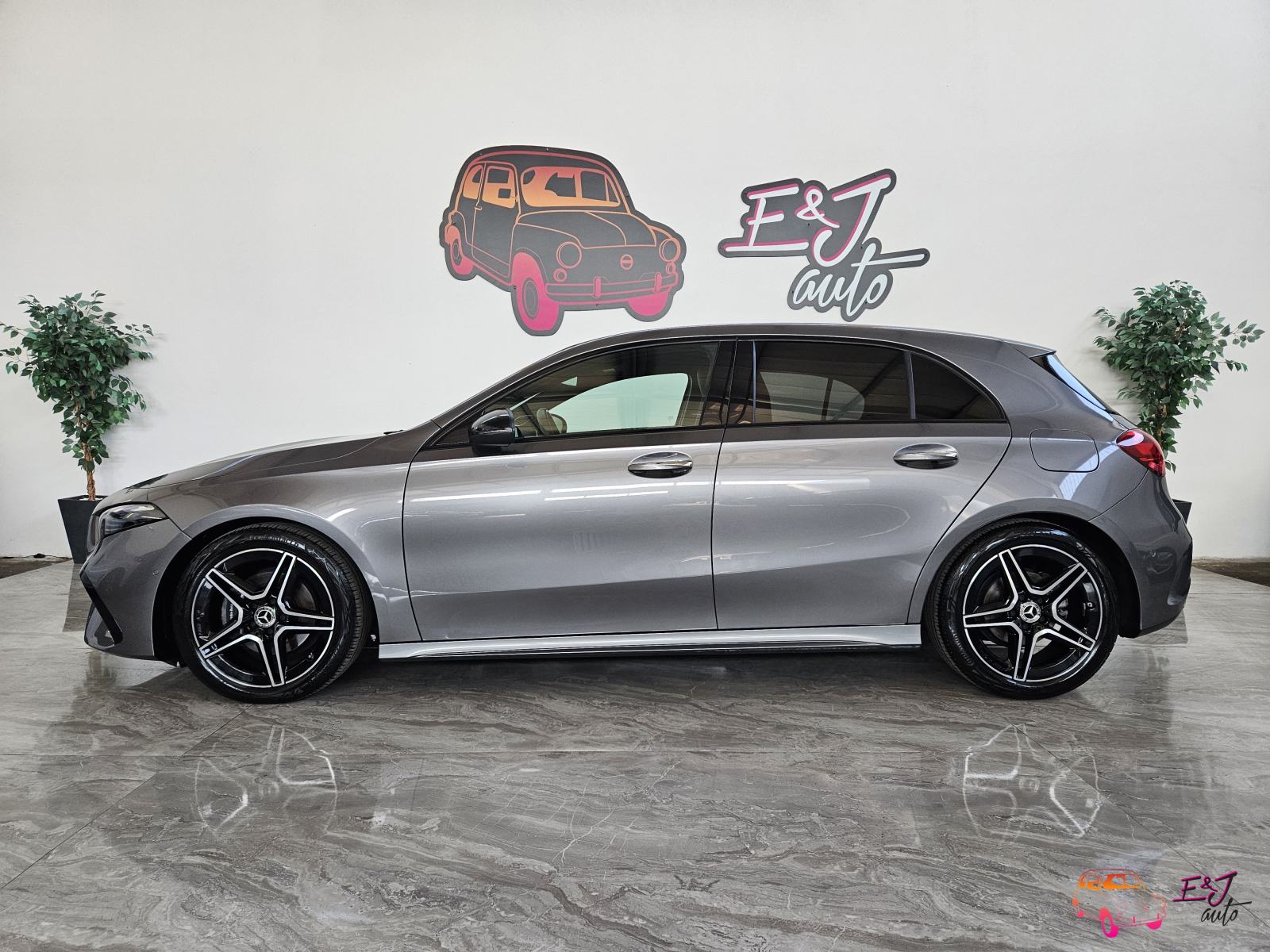 Mercedes-Benz A 200 d AMG-LINE NOV MODEL NIGHT-PAKET KAMERA ASSIST, fotografija 3