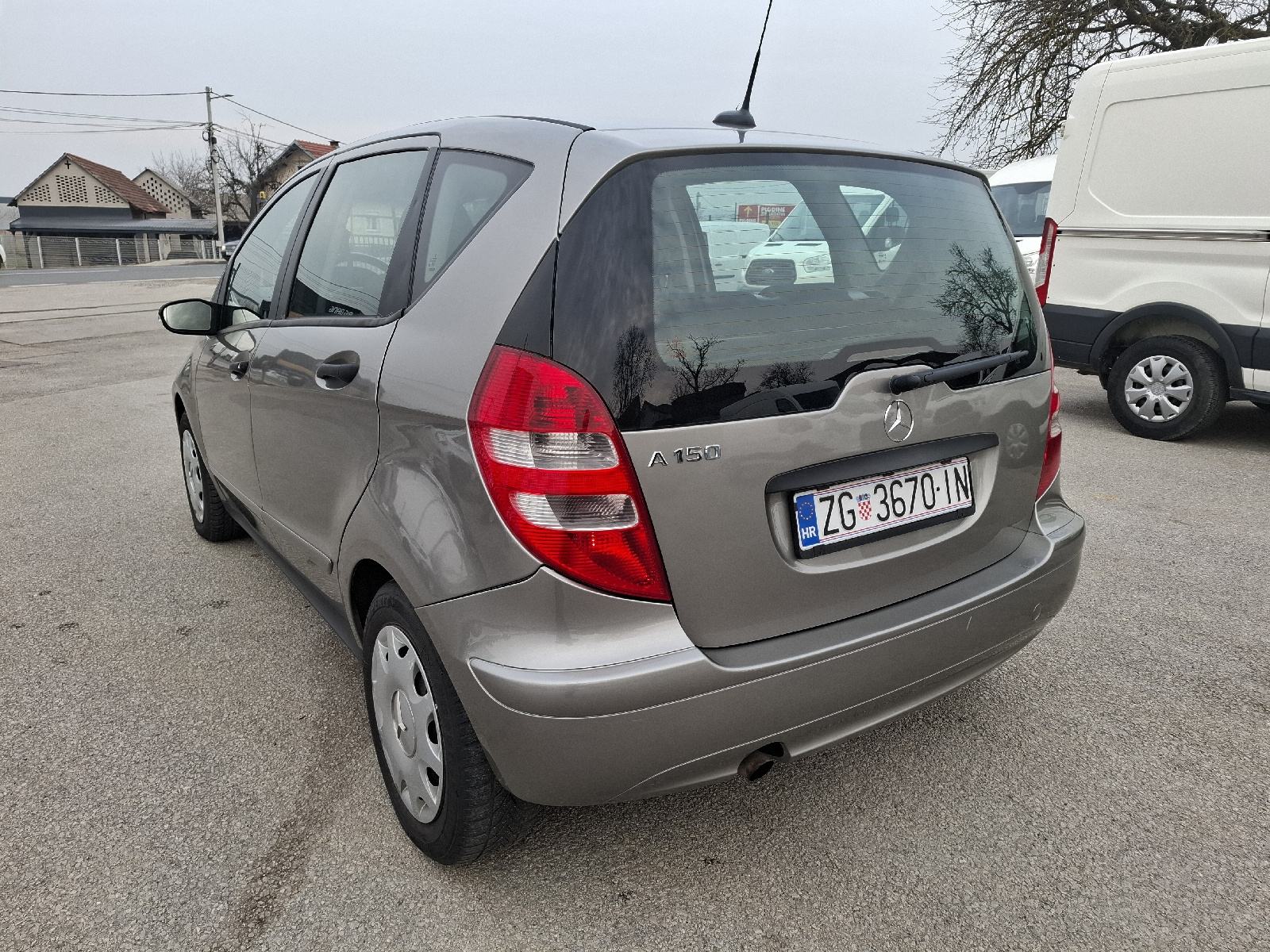 Mercedes-Benz A-klasa 150 Classic KLIMA , REG DO 02/2027 NA IME KUPCA, fotografija 6