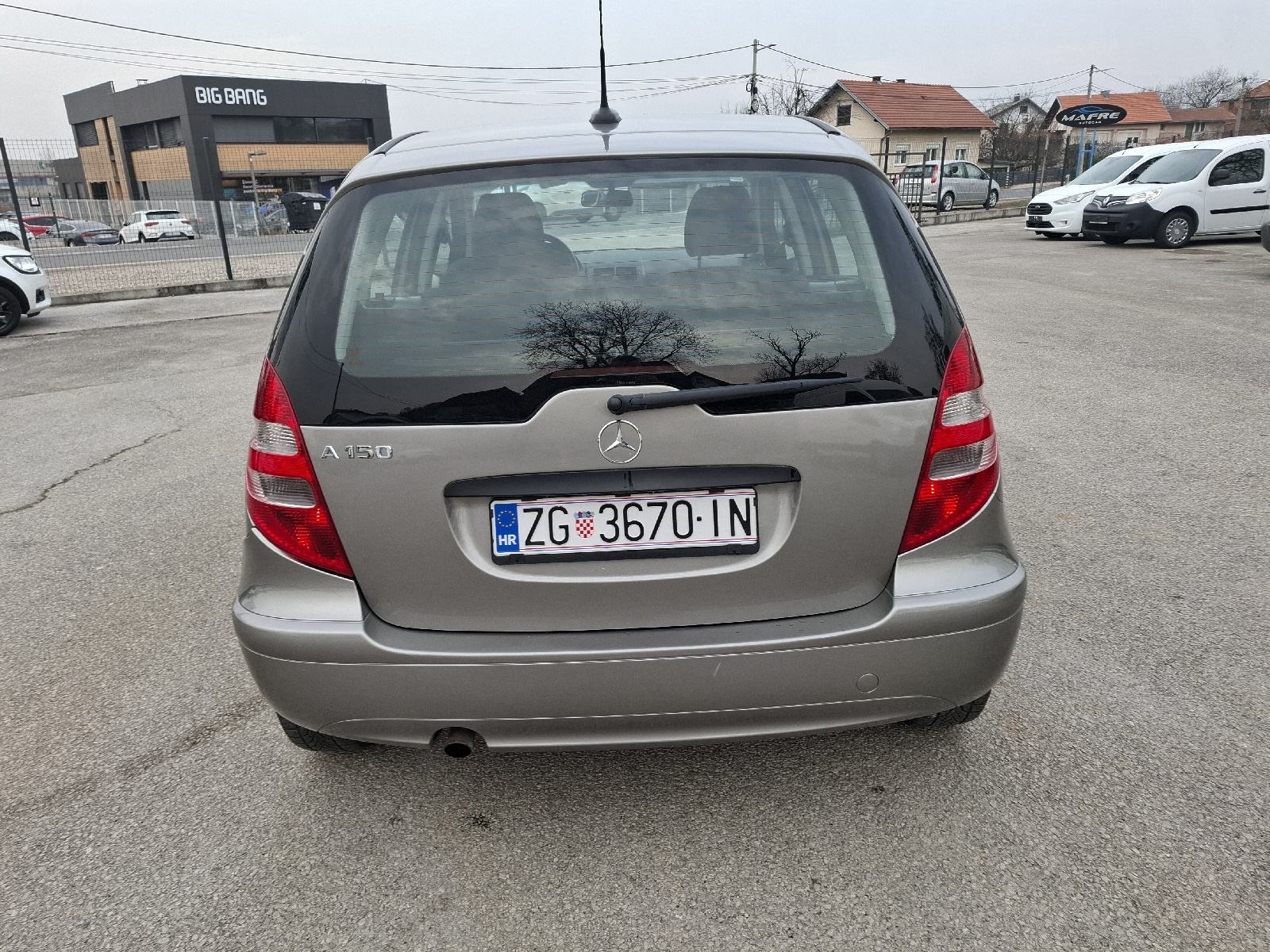 Mercedes-Benz A-klasa 150 Classic KLIMA , REG DO 02/2027 NA IME KUPCA, fotografija 13