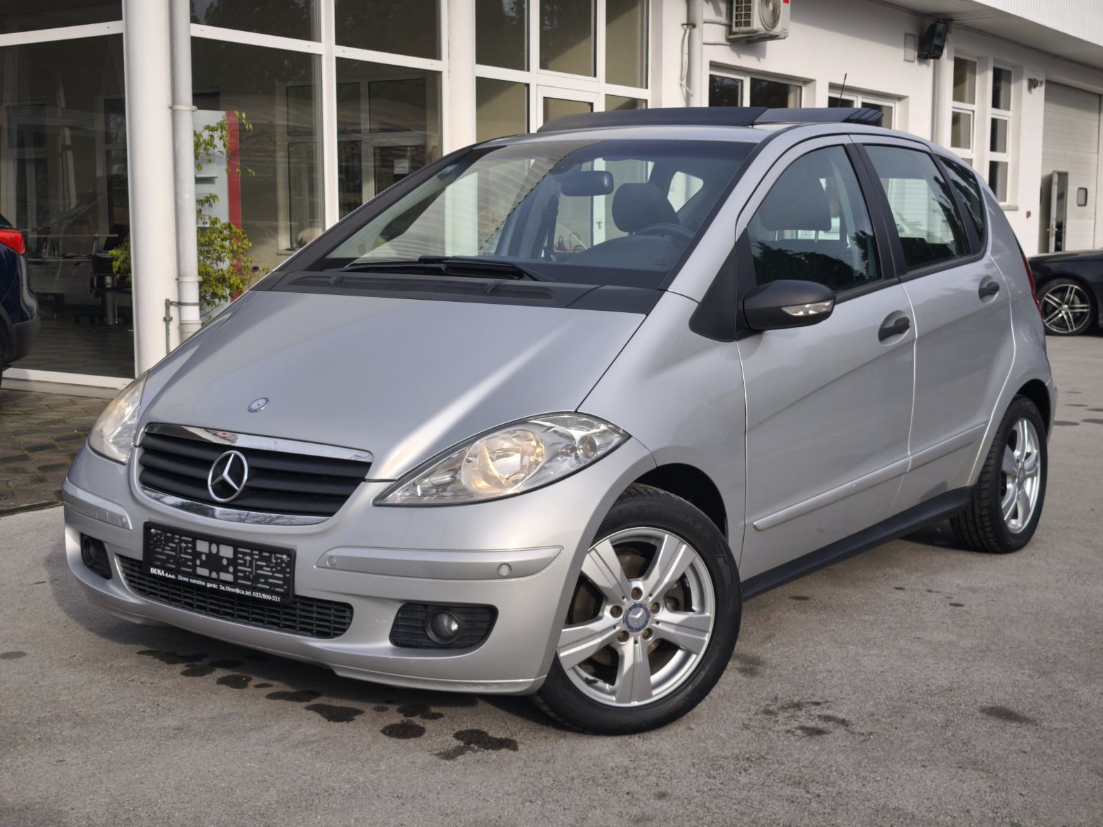 Mercedes-Benz A-klasa 160 CDI NAVI ŠIBER PARK SENZORI BLUETOOTH WIFI, fotografija 7