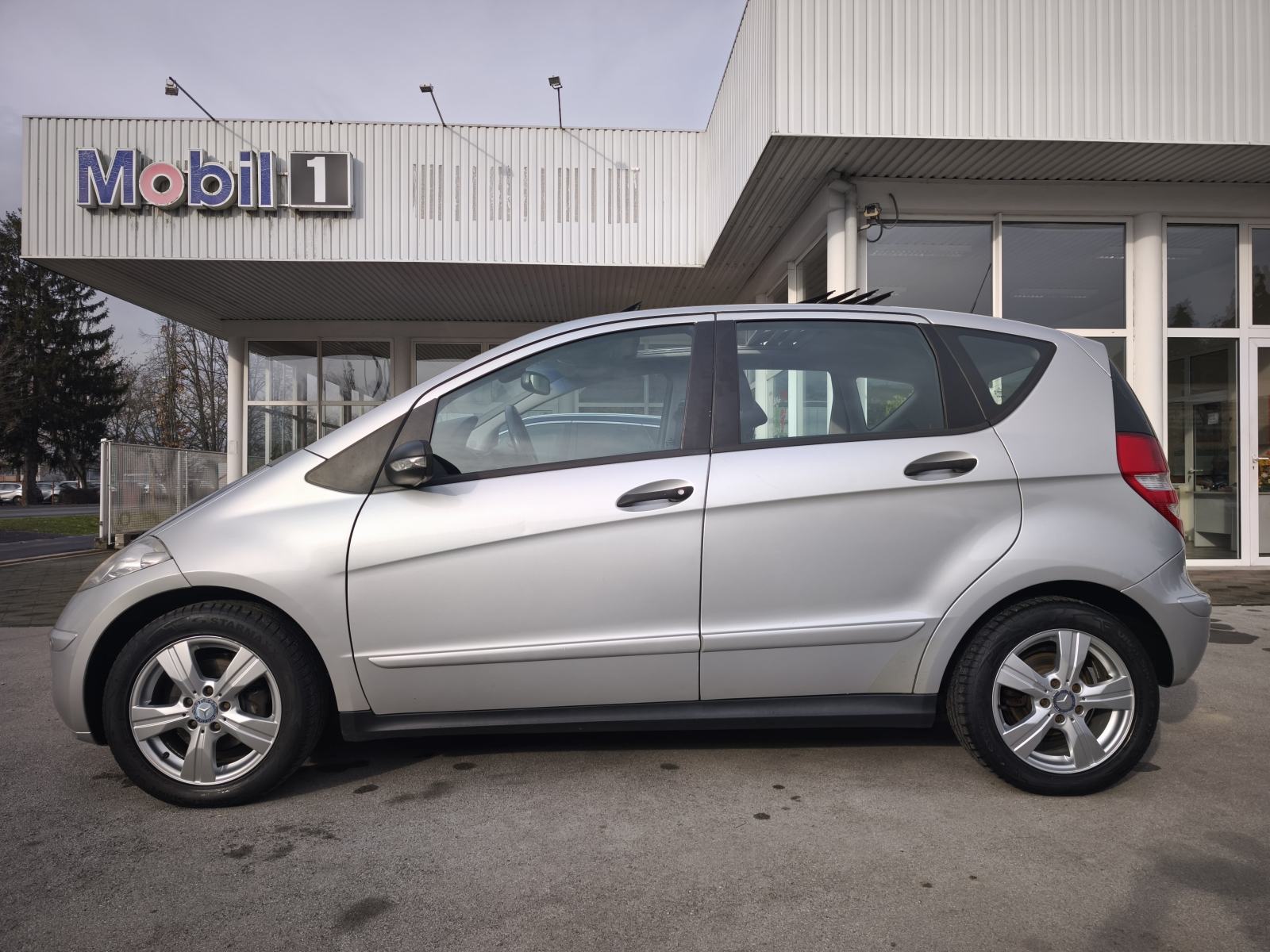 Mercedes-Benz A-klasa 160 CDI NAVI ŠIBER PARK SENZORI BLUETOOTH WIFI, fotografija 9