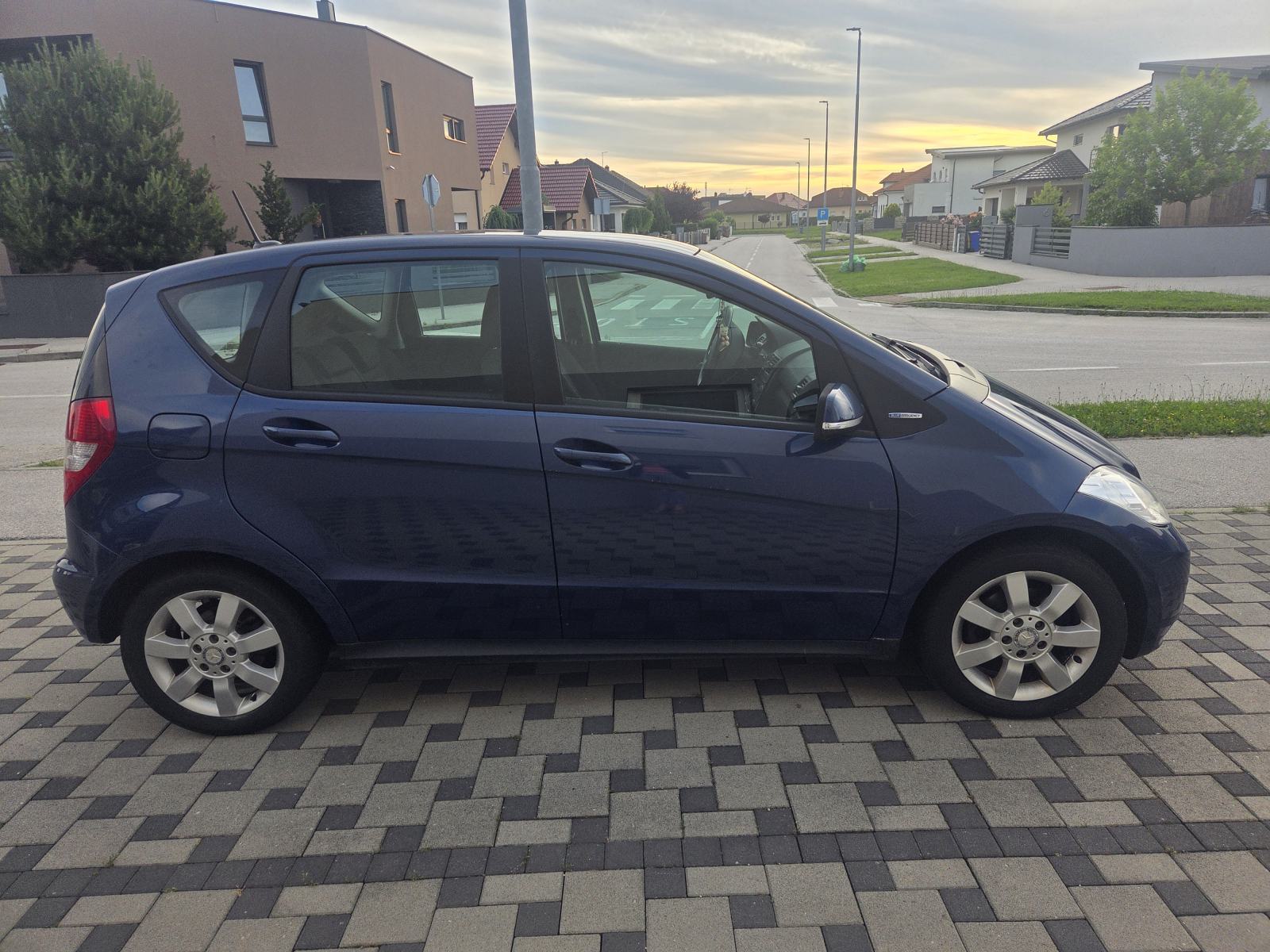 Mercedes-Benz A-klasa 160, pogled izvana - slika 5