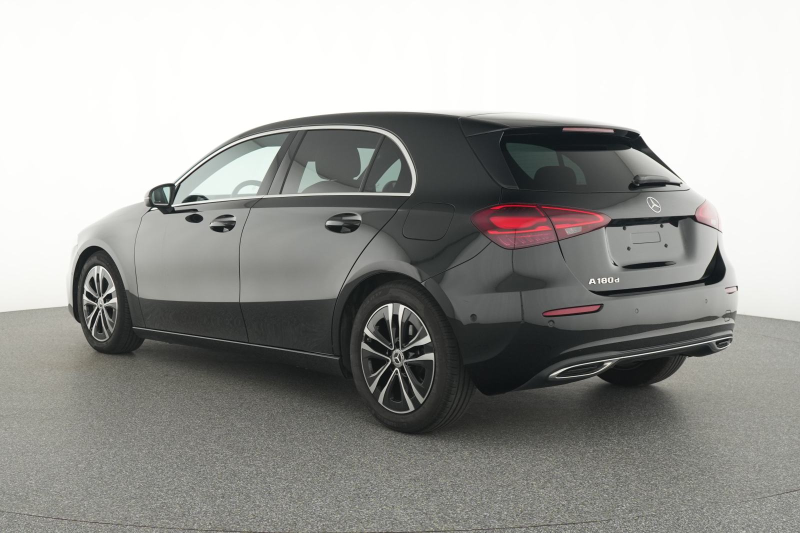 Mercedes-Benz A-klasa 180 2,0D AUTOMATIK PDC KAMERA NAV LED NOVI MODEL, fotografija 13