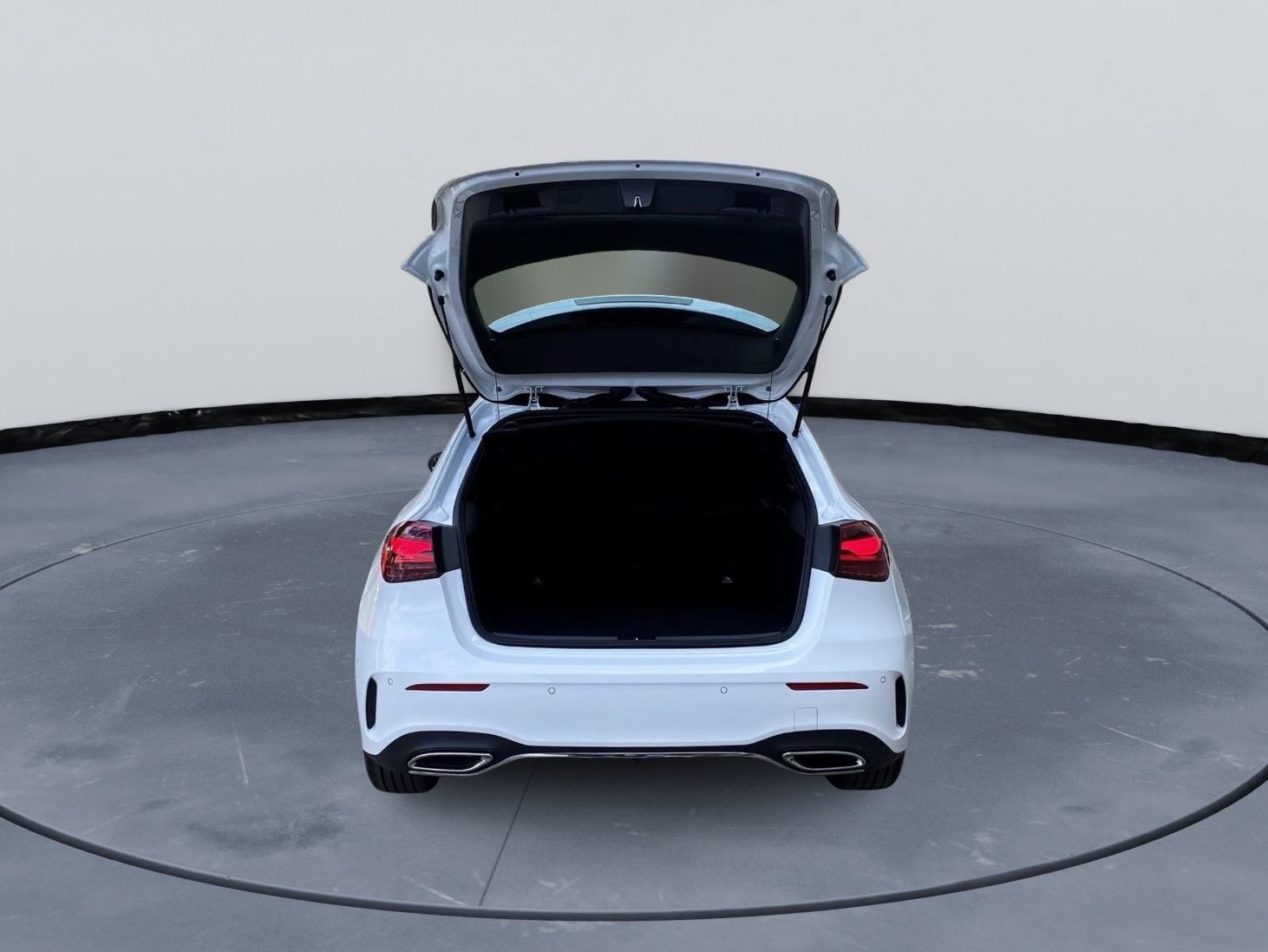 Mercedes-Benz A-klasa 180 - AMG - AUTOMATIK - VIRTUAL - LEASING, pogled izvana - slika 5