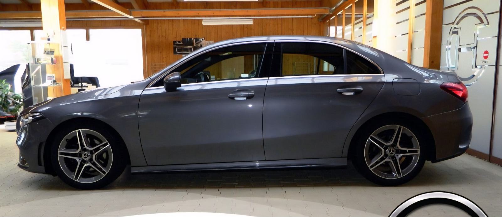 Mercedes-Benz A-klasa 180 AMG Limuzina -LED-NAVI-AMBIENT-ALU-JAMSTVO, fotografija 7