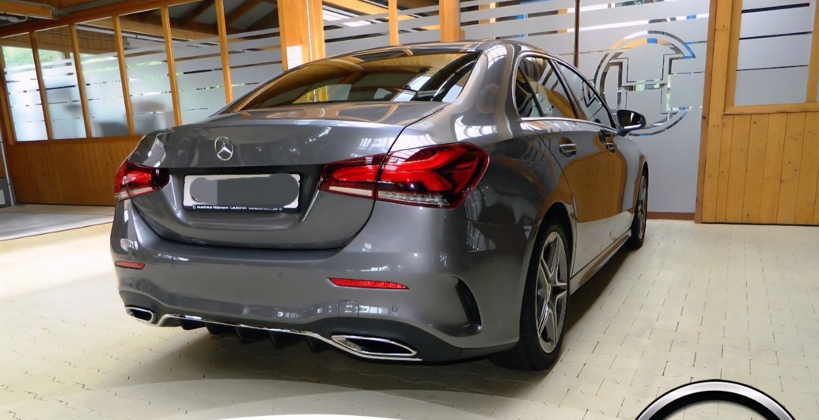 Mercedes-Benz A-klasa 180 AMG Limuzina -LED-NAVI-AMBIENT-ALU-JAMSTVO, fotografija 6