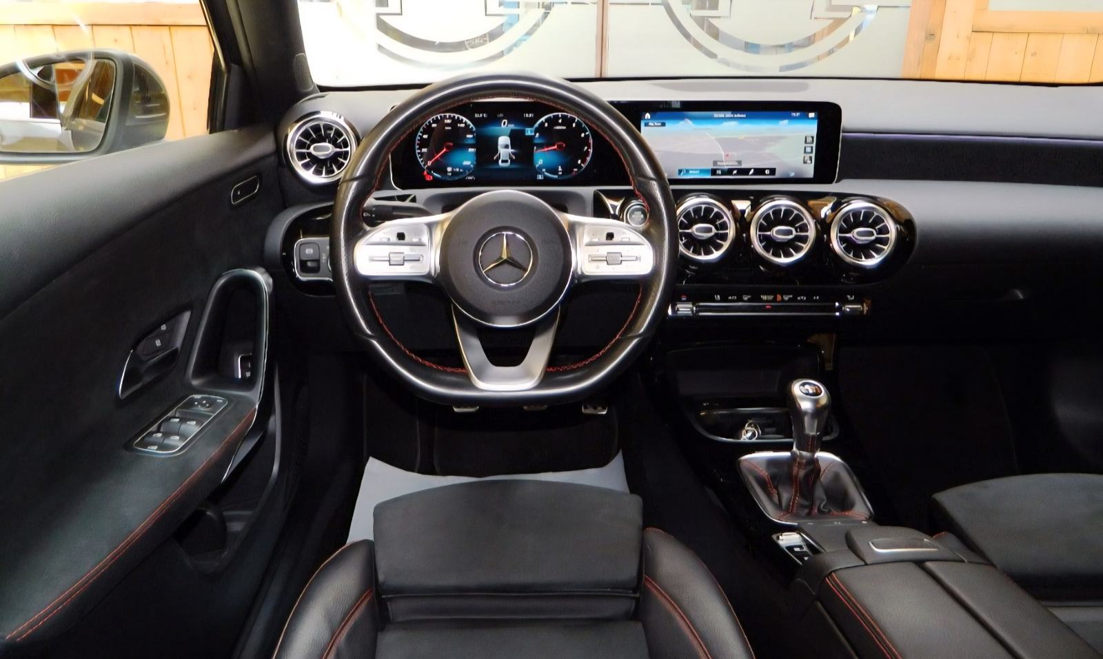 Mercedes-Benz A-klasa 180 AMG Limuzina -LED-NAVI-AMBIENT-ALU-JAMSTVO, fotografija 11