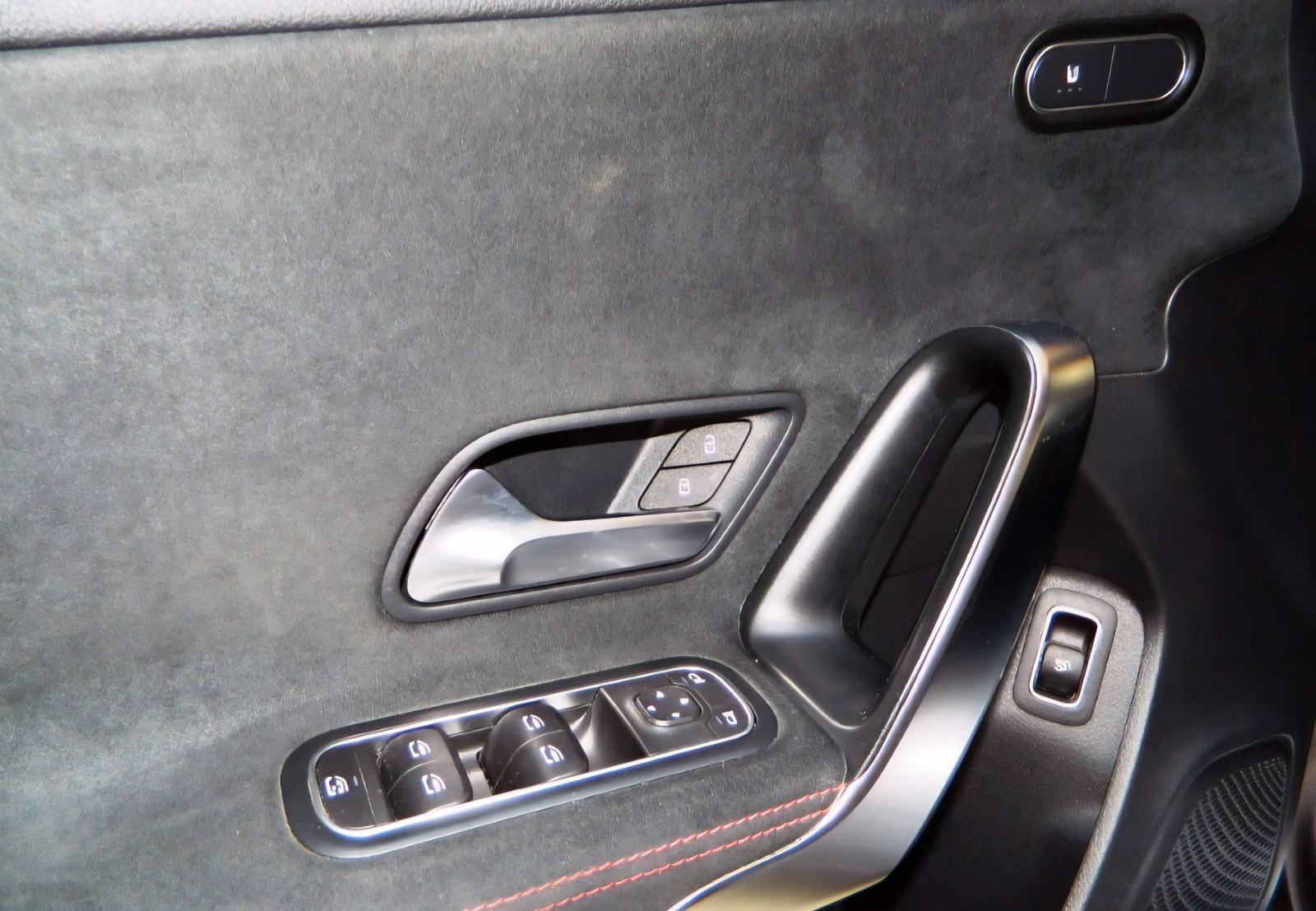 Mercedes-Benz A-klasa 180 AMG Limuzina -LED-NAVI-AMBIENT-ALU-JAMSTVO, fotografija 13