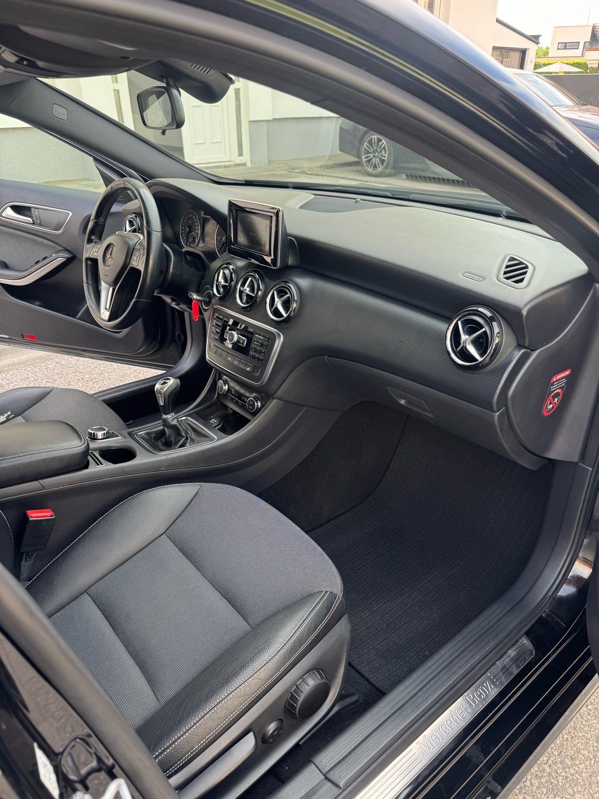 Mercedes-Benz A-klasa 180 Sport, fotografija 11