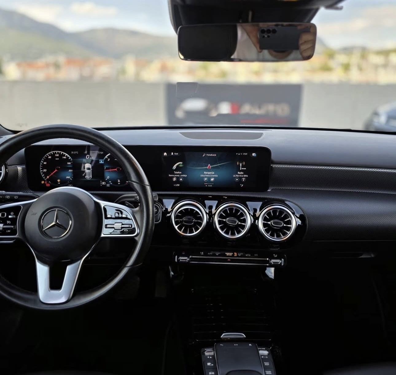 Mercedes A klasa 180d u top stanju. Registracija ističe 29.07 2027.god, fotografija 12