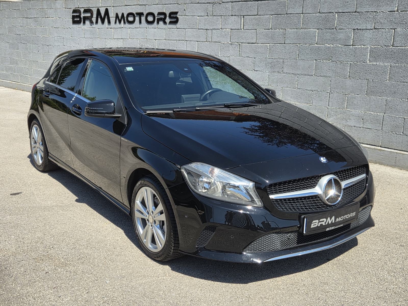 Mercedes-Benz A-klasa 180 benzin URBAN 6brzina --2016.g.--153.270km-, fotografija 3