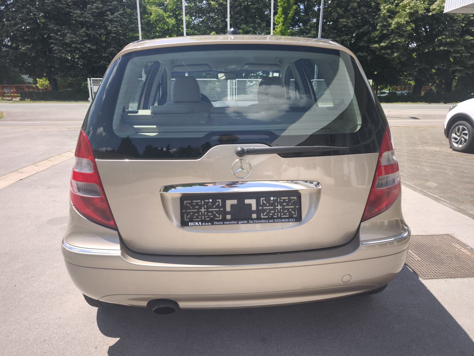 Mercedes-Benz A-klasa 180 CDI 6 BRZINA KOŽNI VOLAN GRIJANJE SJEDALA, fotografija 11