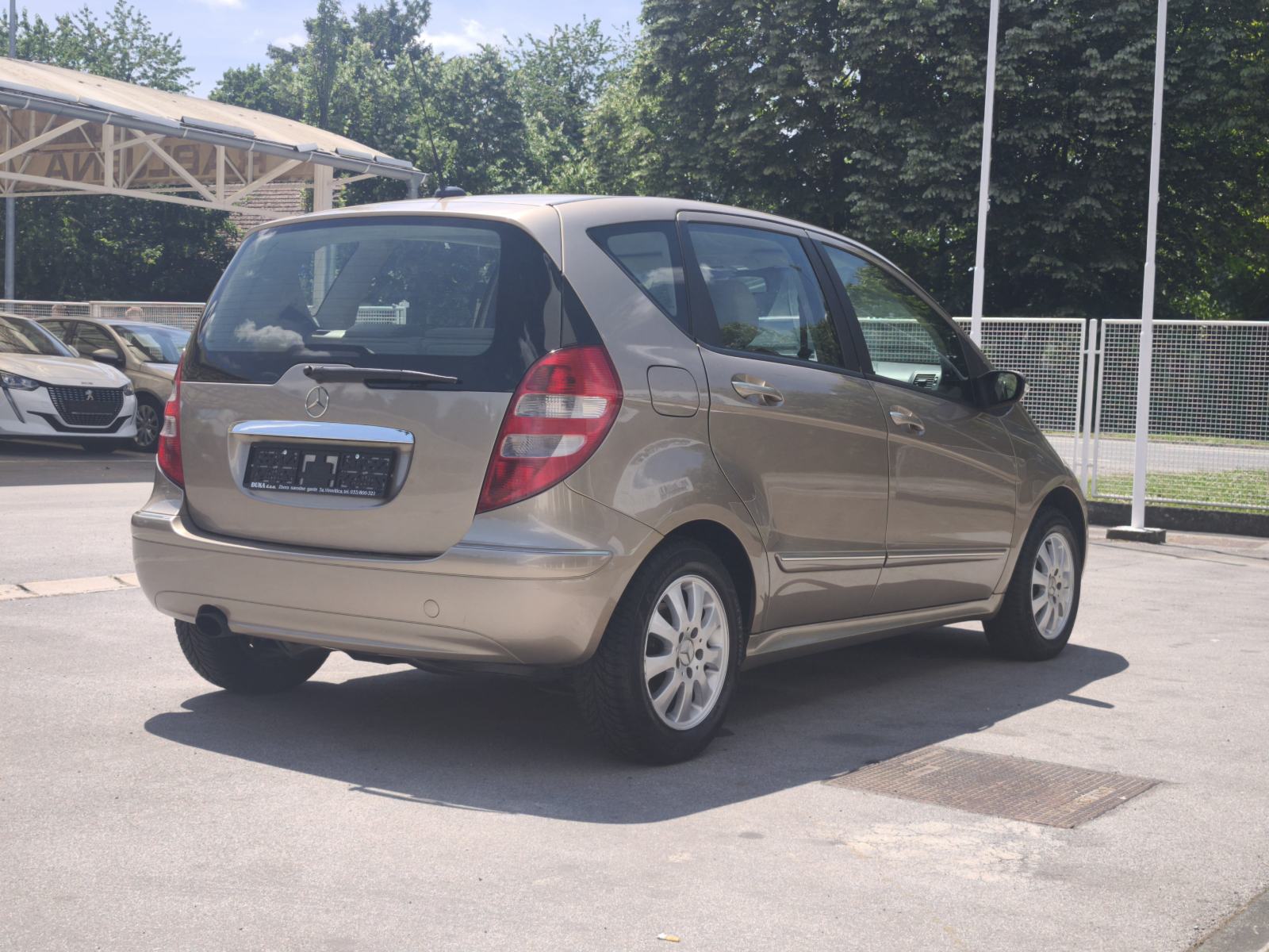 Mercedes-Benz A-klasa 180 CDI 6 BRZINA KOŽNI VOLAN GRIJANJE SJEDALA, fotografija 12