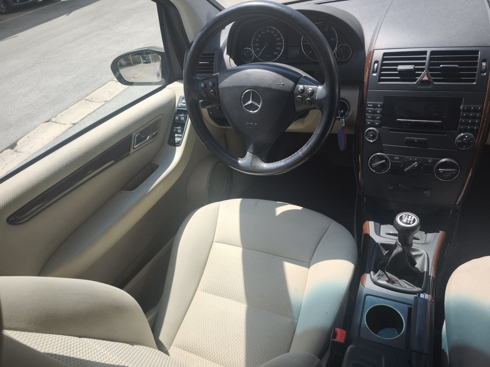 Mercedes-Benz A-klasa 180 CDI 6 BRZINA KOŽNI VOLAN GRIJANJE SJEDALA, fotografija 17
