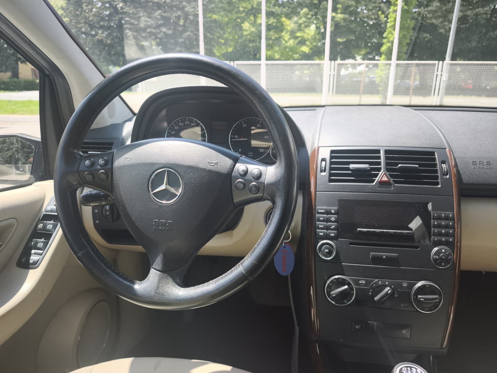 Mercedes-Benz A-klasa 180 CDI 6 BRZINA KOŽNI VOLAN GRIJANJE SJEDALA, fotografija 19