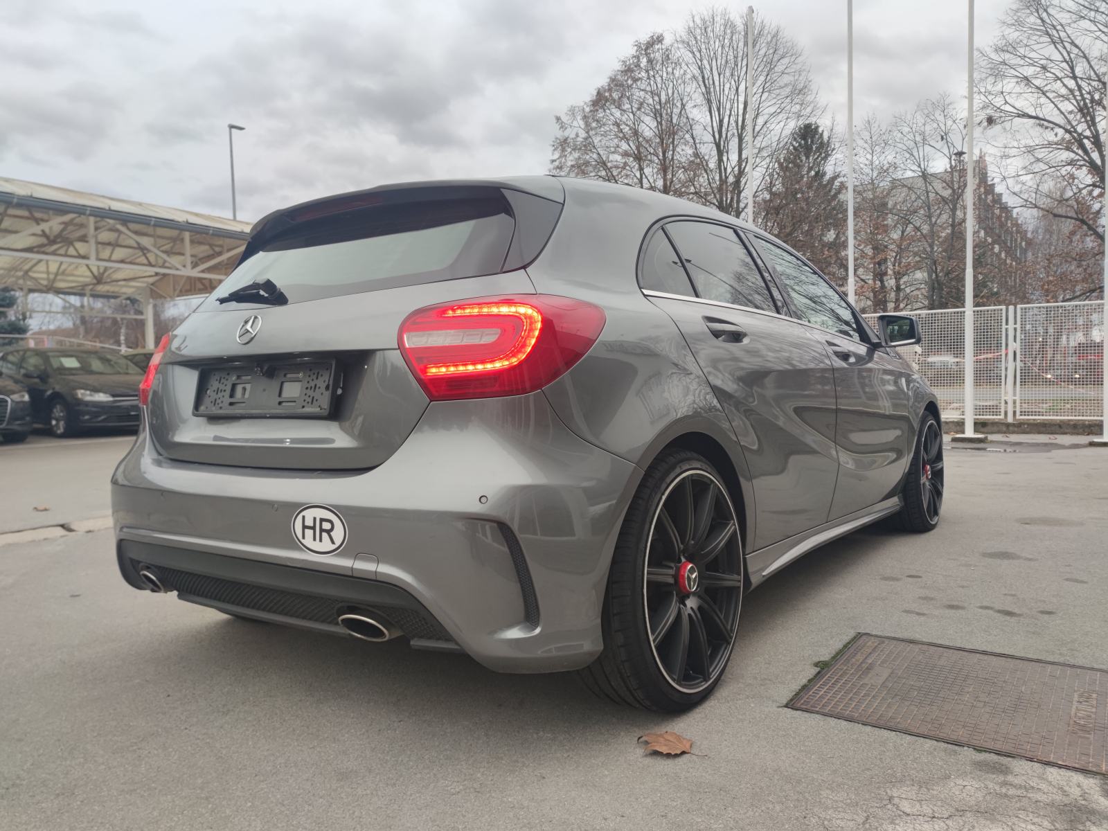 Mercedes-Benz A-klasa 180 CDI AMG KAMERA KOŽA CRNO NEBO XENON LED, fotografija 13