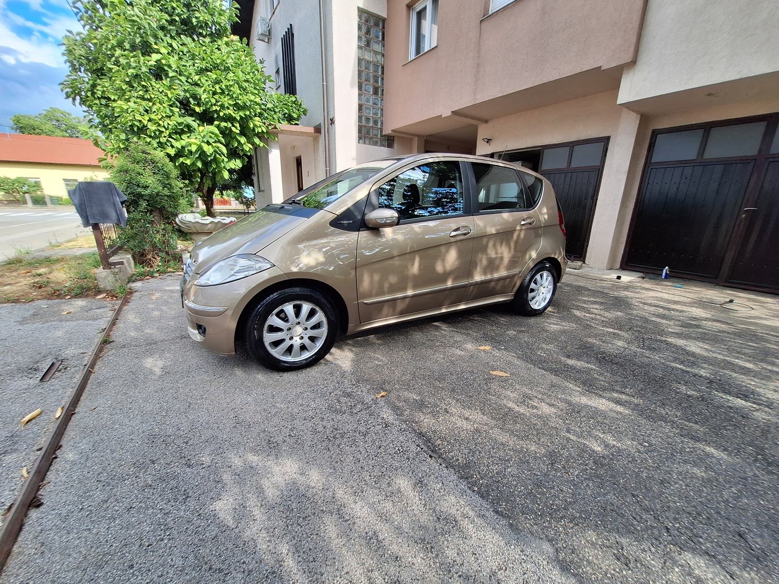 Mercedes-Benz A-klasa 180 CDI automatik HR auto, pogled izvana - slika 1