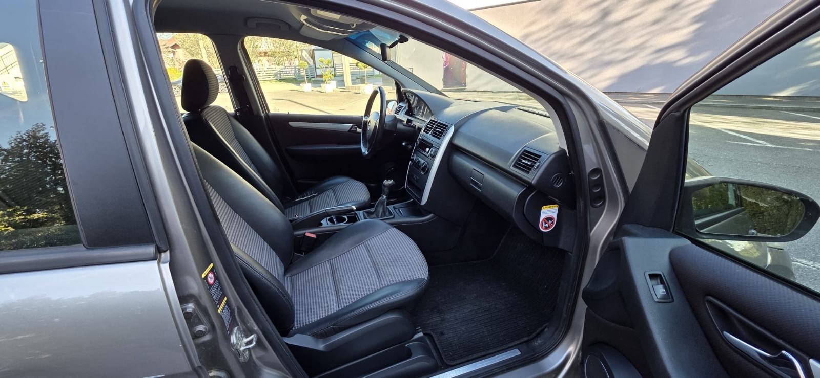 Mercedes-Benz A-klasa 180 CDI Avantgarde . Reg05/27, fotografija 19